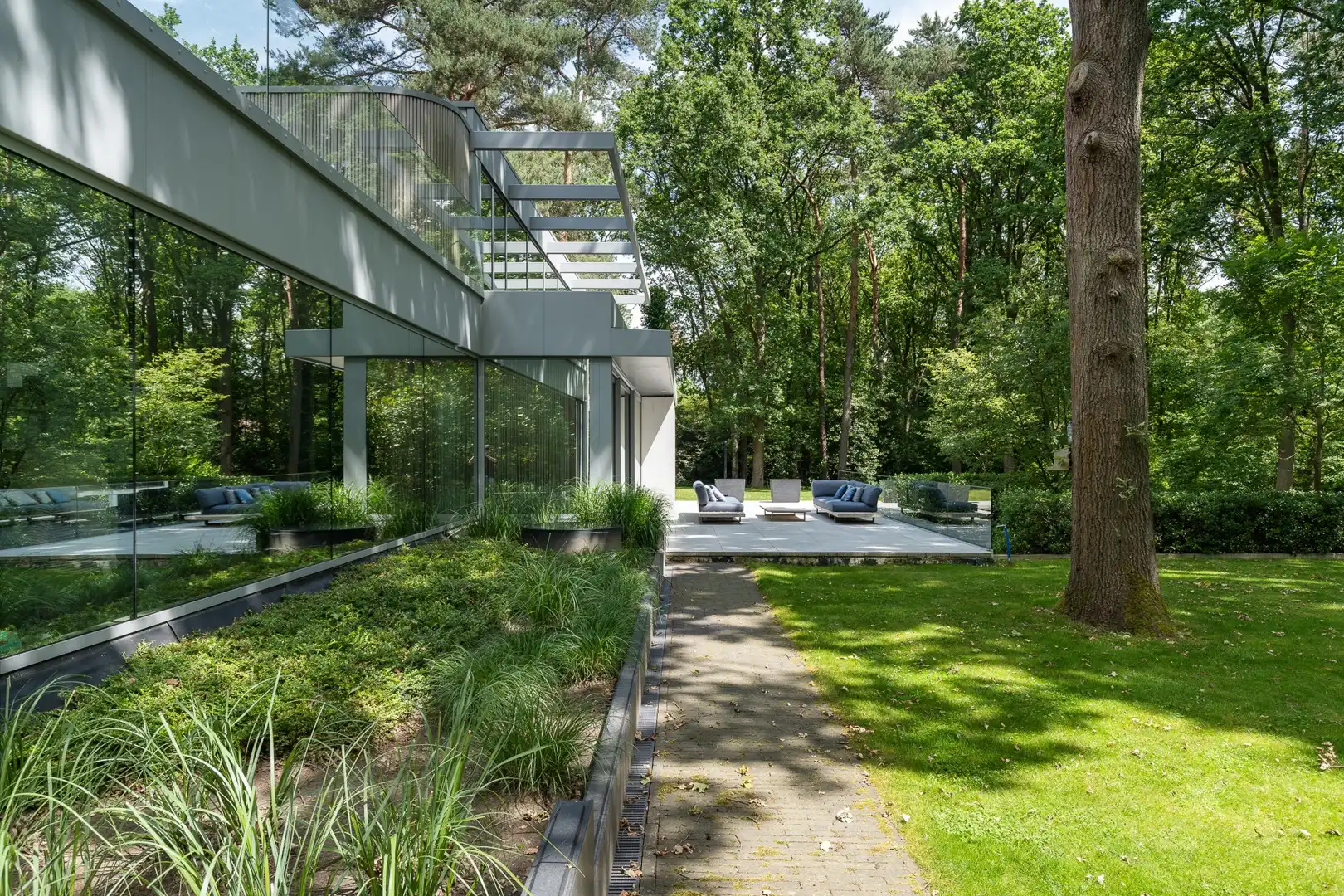Exclusive luxury villa near the golf course and lake in Keerbergen foto 2