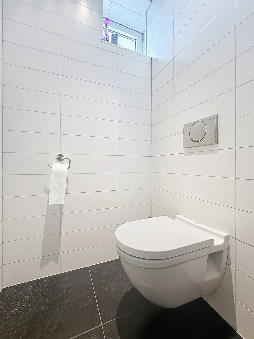 Instapklare KANTOORRUIMTEN (436m²) voorzien van alle comfort (databekabeling, airco,...) en private parkeergelegenheid. Vlot bereikbaar via Expresweg van Brugge! foto 8