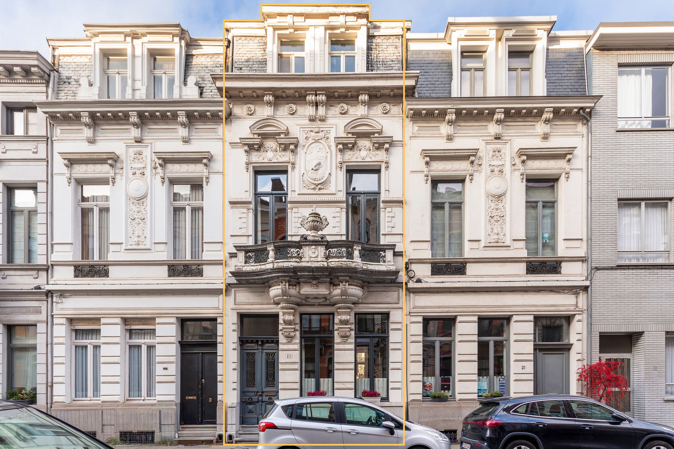 prachtig historisch herenhuis met 5 slpks op hippe Zurenborg foto {{pictureIndex}}