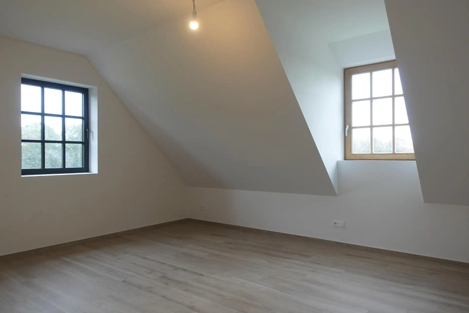 Prachtige villa met ruime tuin, landelijk uitzicht en uitgebreid beveiligingssysteem foto 14
