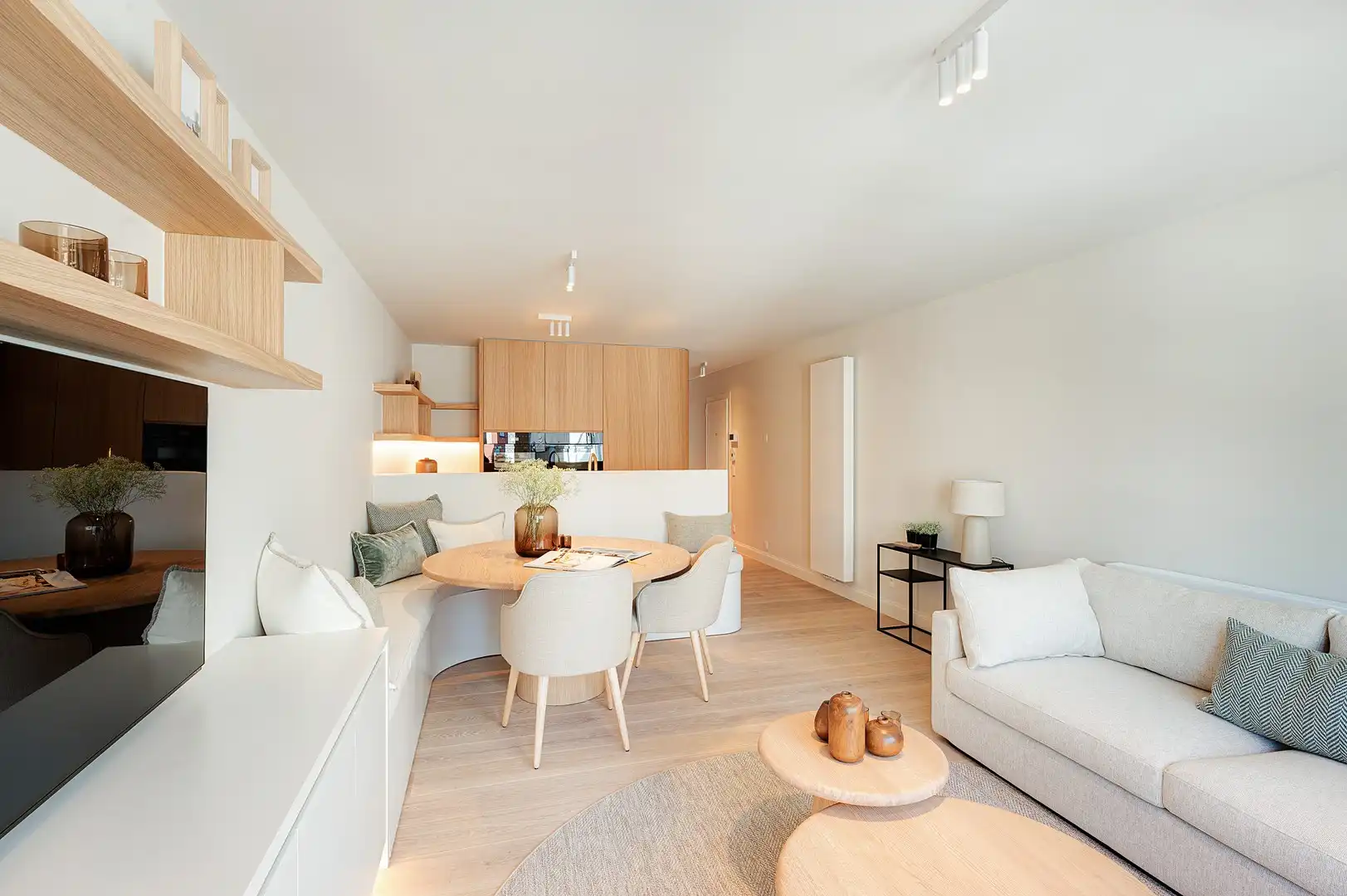 Gerenoveerd appartement op een uitstekende ligging nabij het Lichttorenplein. foto 12