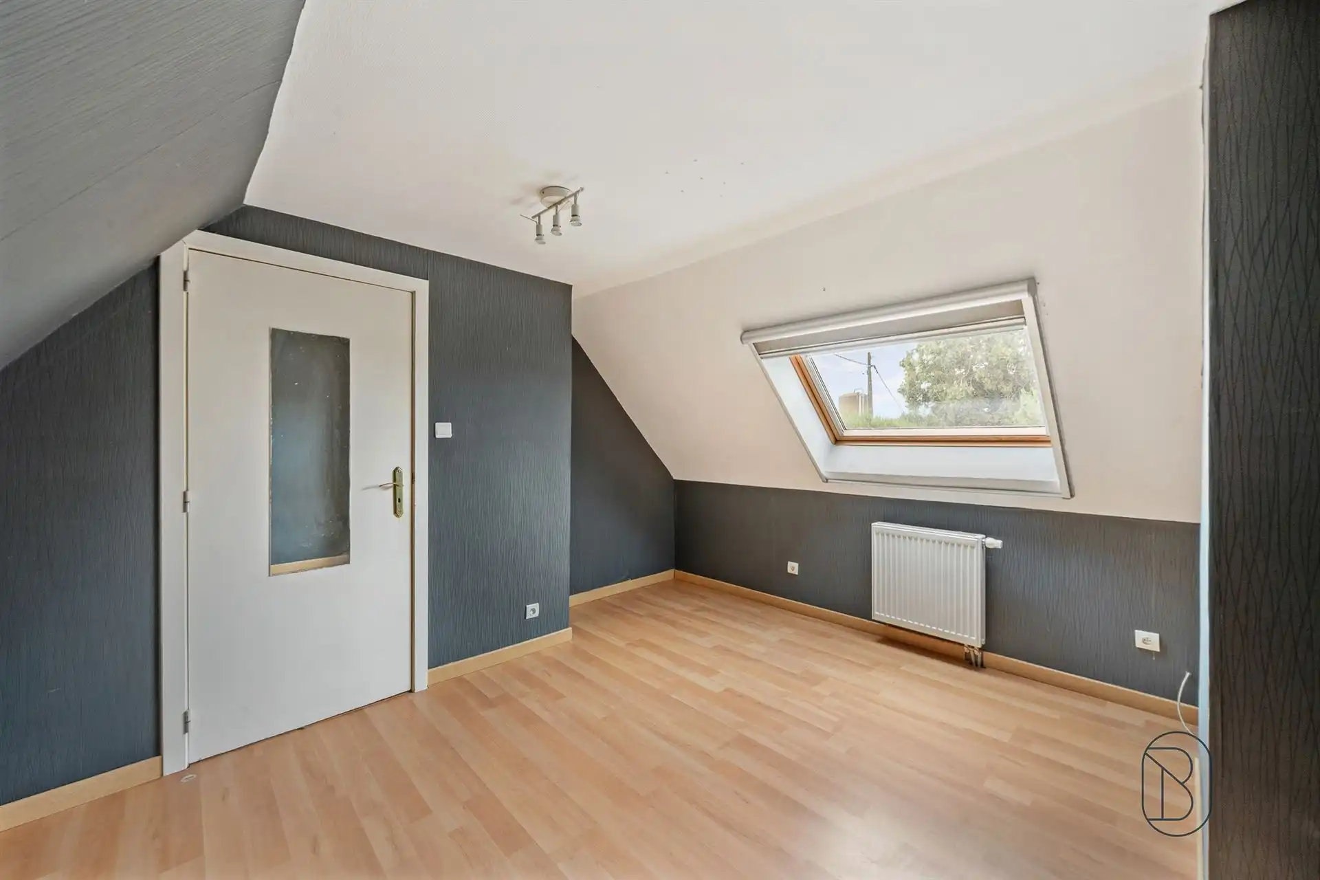 Landelijke woning met 3 slaapkamers, garage en ruime tuin foto 13