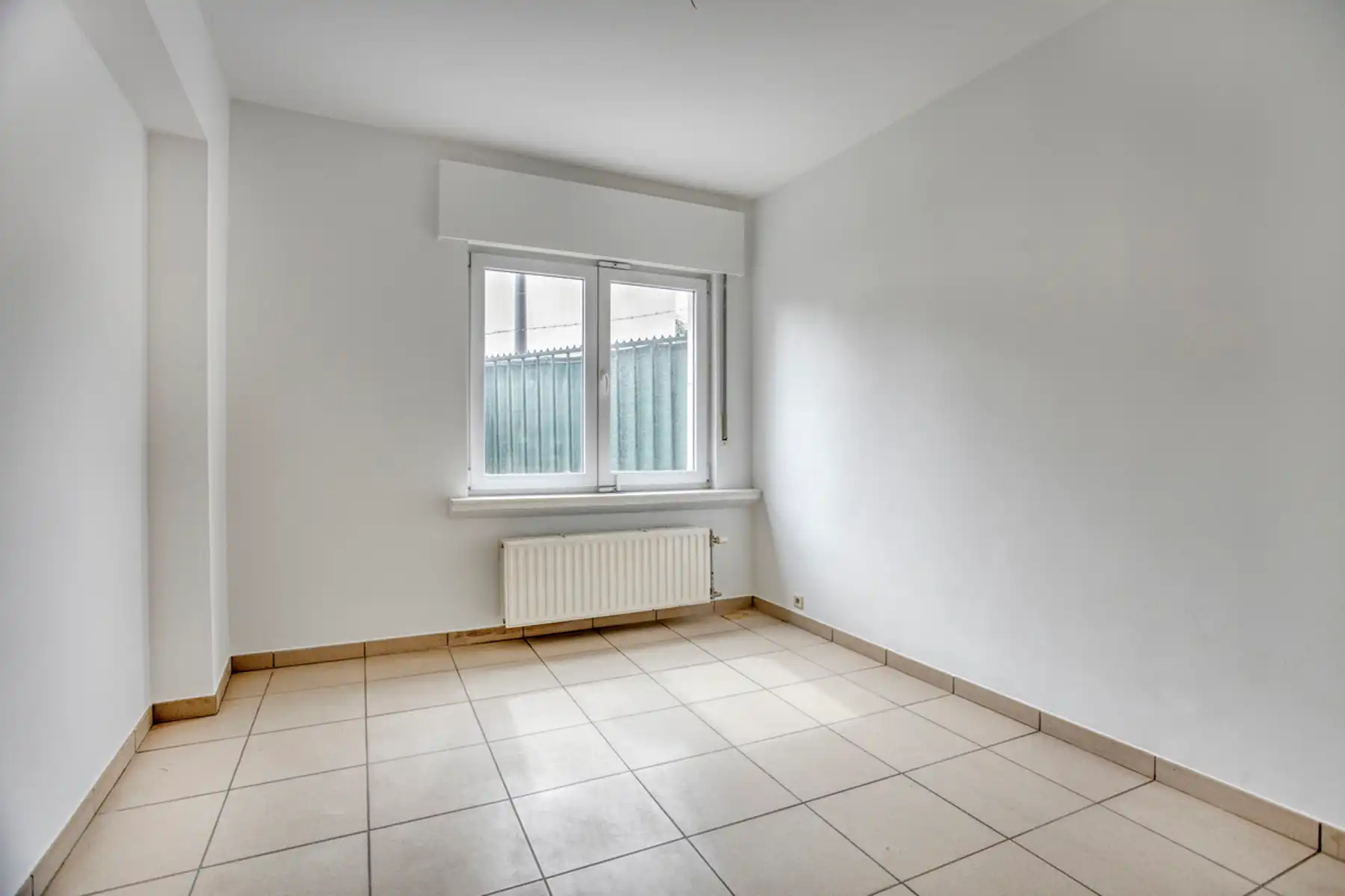 Gelijkvloersappt met terras, berging en parking voor de deur foto 7
