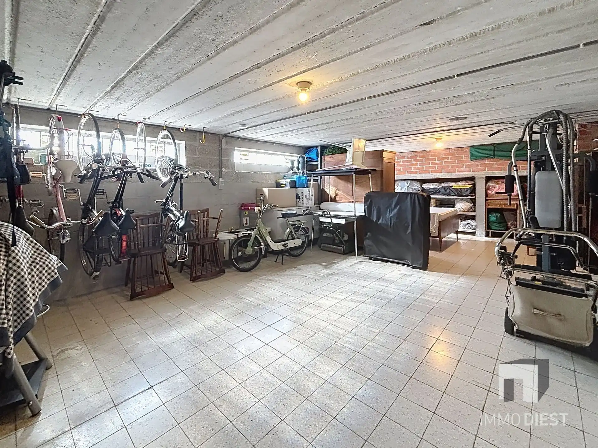 Gelijkvloerse woning met 4 slaapkamers en een volwaardige kelder foto 29