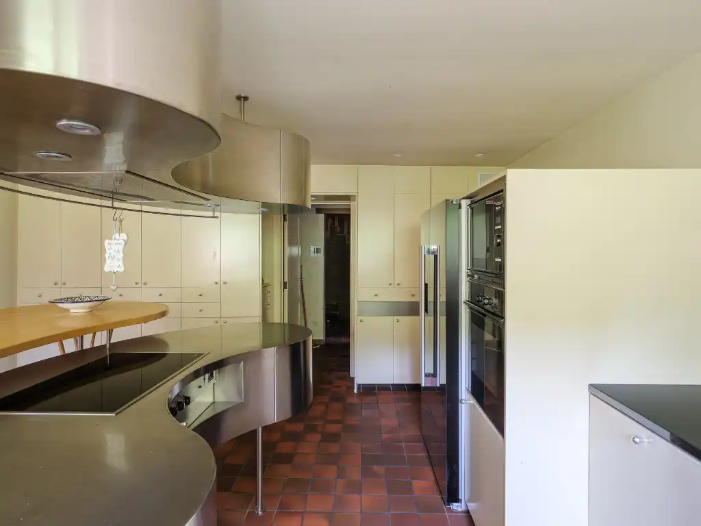 Bijzonder ruime en vrijstaande villa gelegen op een gunstig perceel van ca. 9.700&nbsp;m² in Kruisem foto 10