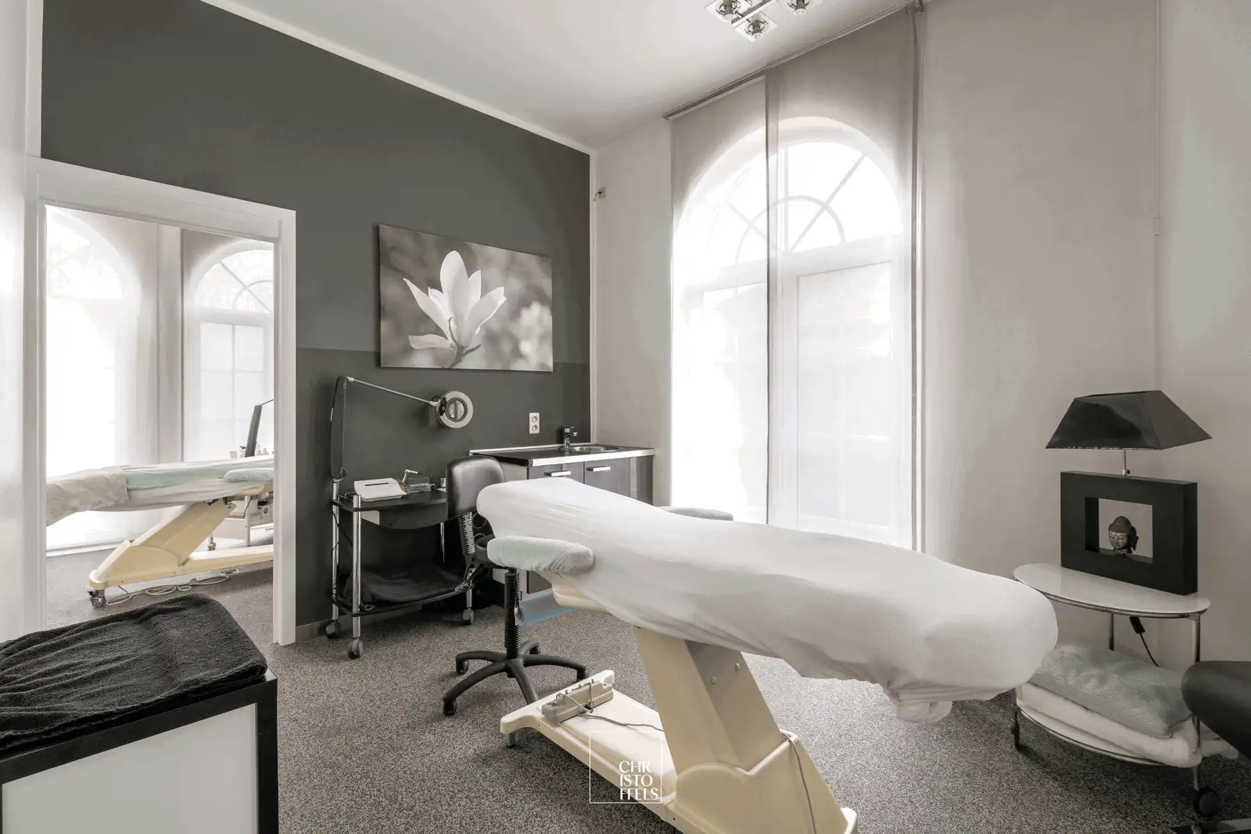 Tijdloze villa van 422 m² met uitzonderlijke ruimte en mogelijkheden nabij Maastricht! foto 24