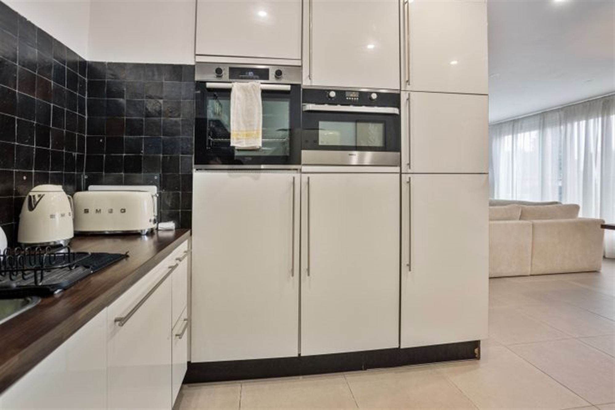Instapklaar appartement met 2 slaapkamers en groot terras.  foto 7
