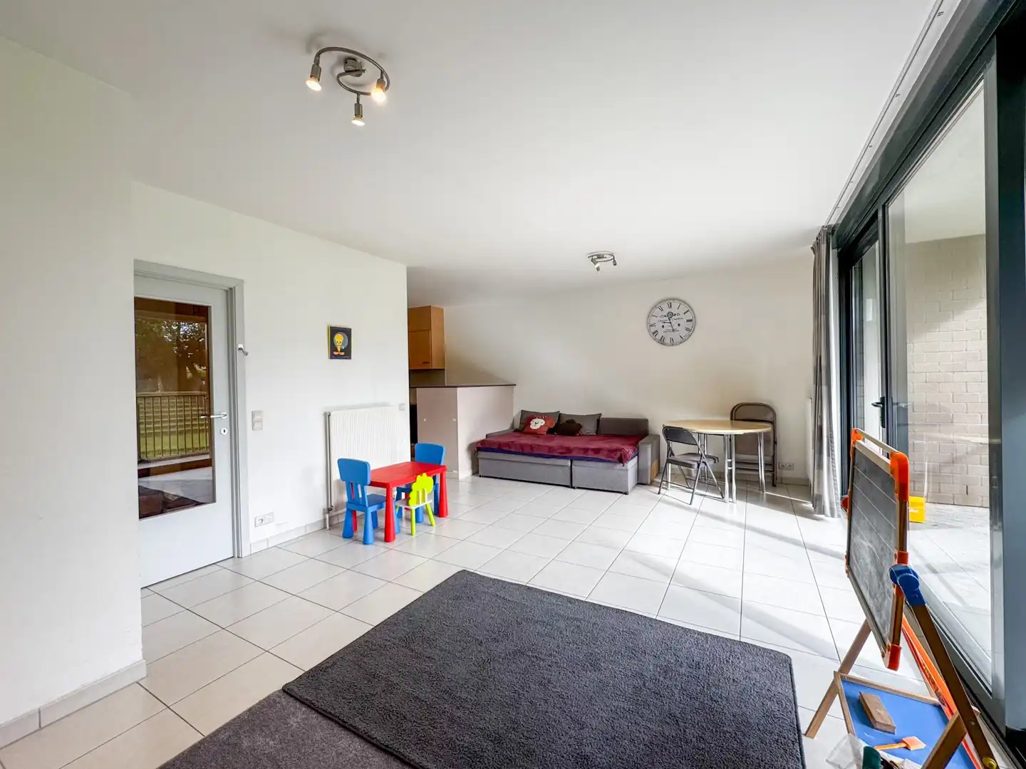 Mooi onderhouden appartement in centrum Aalter met gunstig EPC foto 2