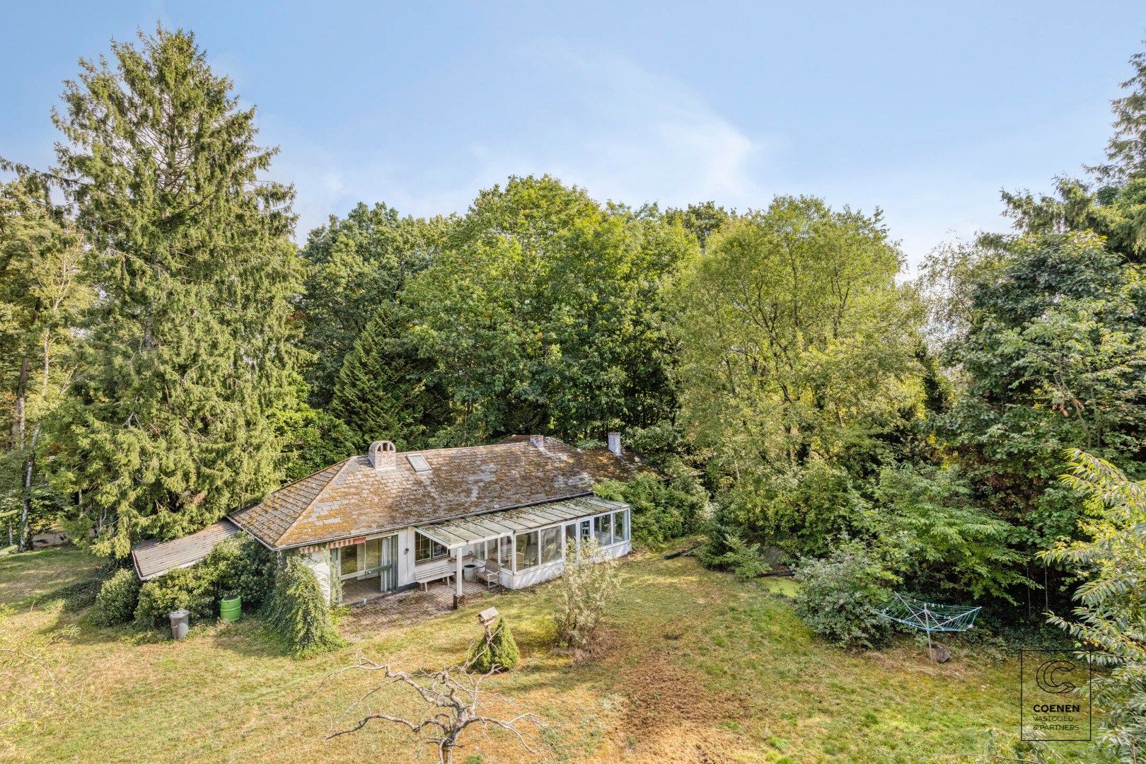 Hoofdfoto van de publicatie: Volledig te renoveren/af te breken woning op prachtig perceel van 2682 m² te Schilde!