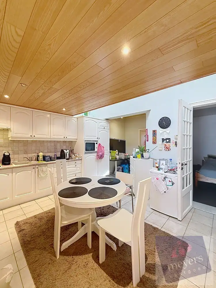 Ruime woning met garage en interessante investeringsmogelijkheden in Hasselt foto 4