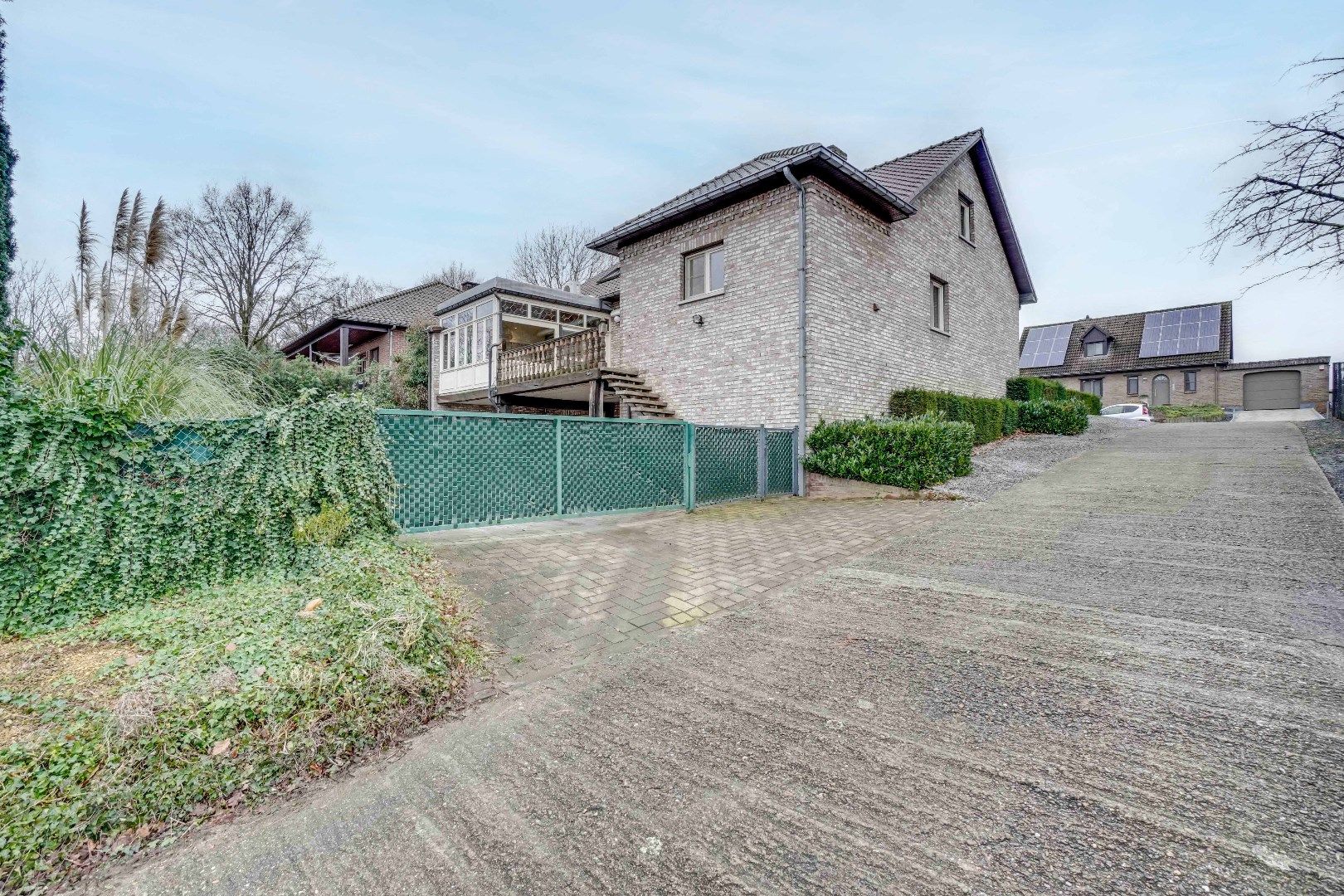 GEZINSWONING MET EEN BEWOONBARE OPP. VAN 310 M² + LOODS TE GELLIK !  foto 30