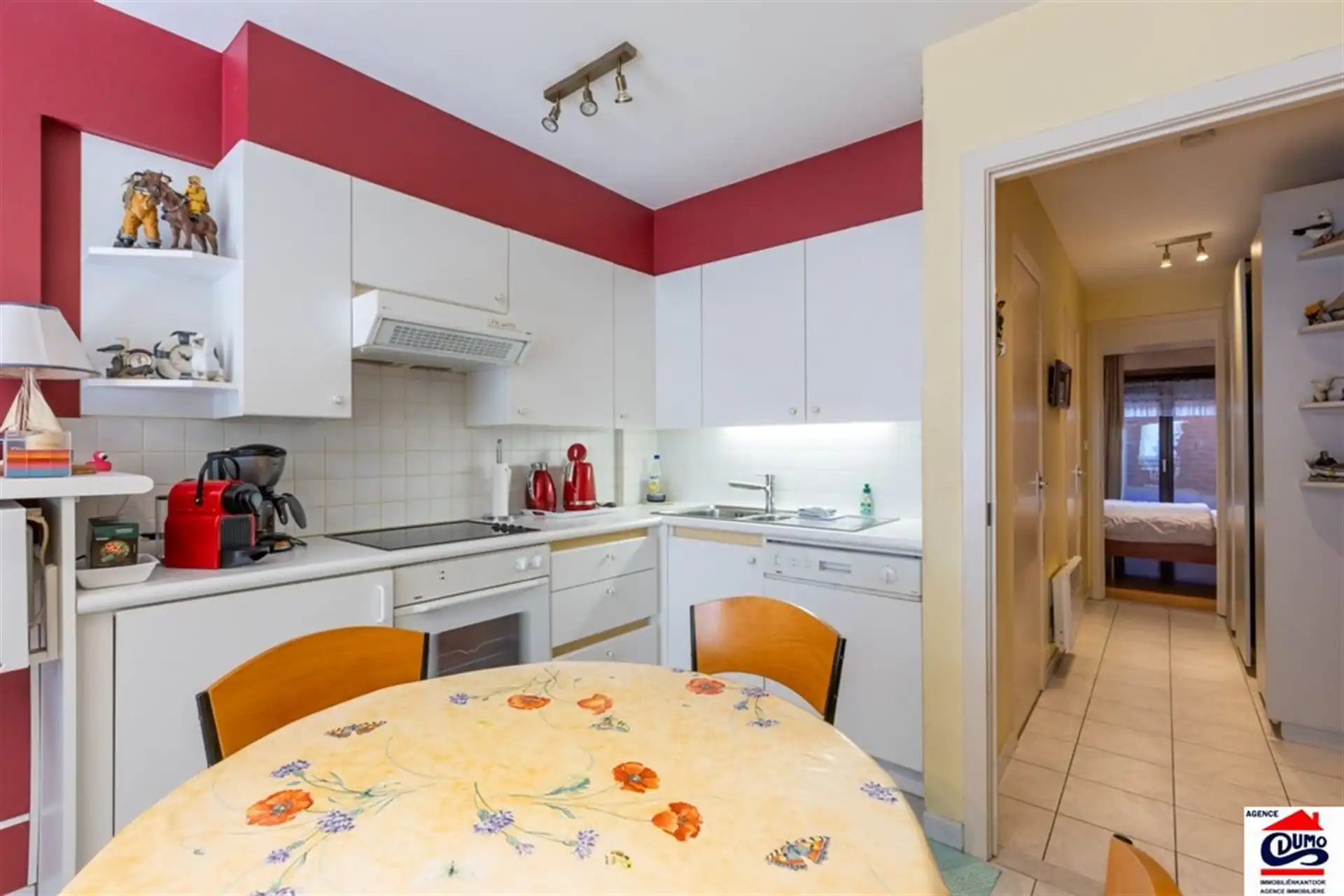 Gemeubeld appartement met 1 slaapkamers op het gelijkvloers foto 11