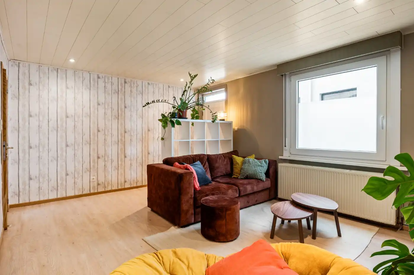 Gesloten bebouwing met 2 slpk., tuinberging en tuin foto 4