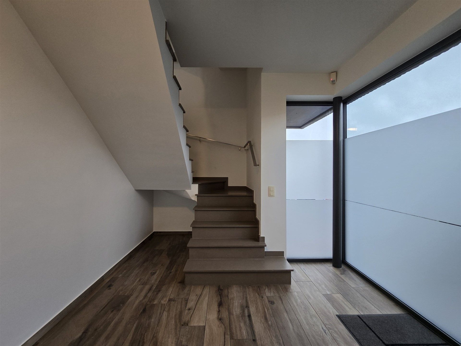 Moderne, energiezuinige woning (200m²) met 4 slaapkamers en tuin foto 5