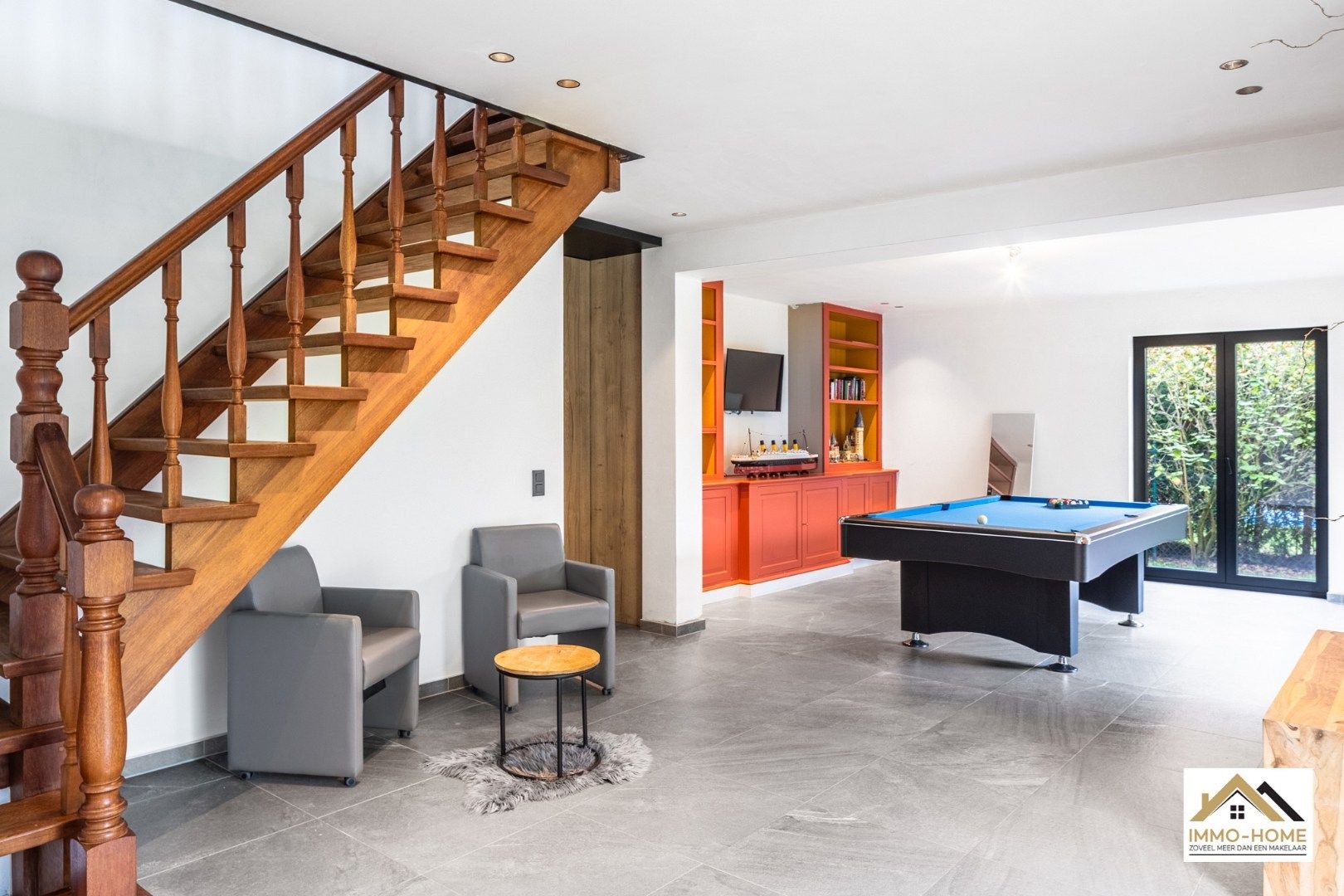 Gerenoveerde ruime gezinswoning met tuin en dubbele garage! foto 14