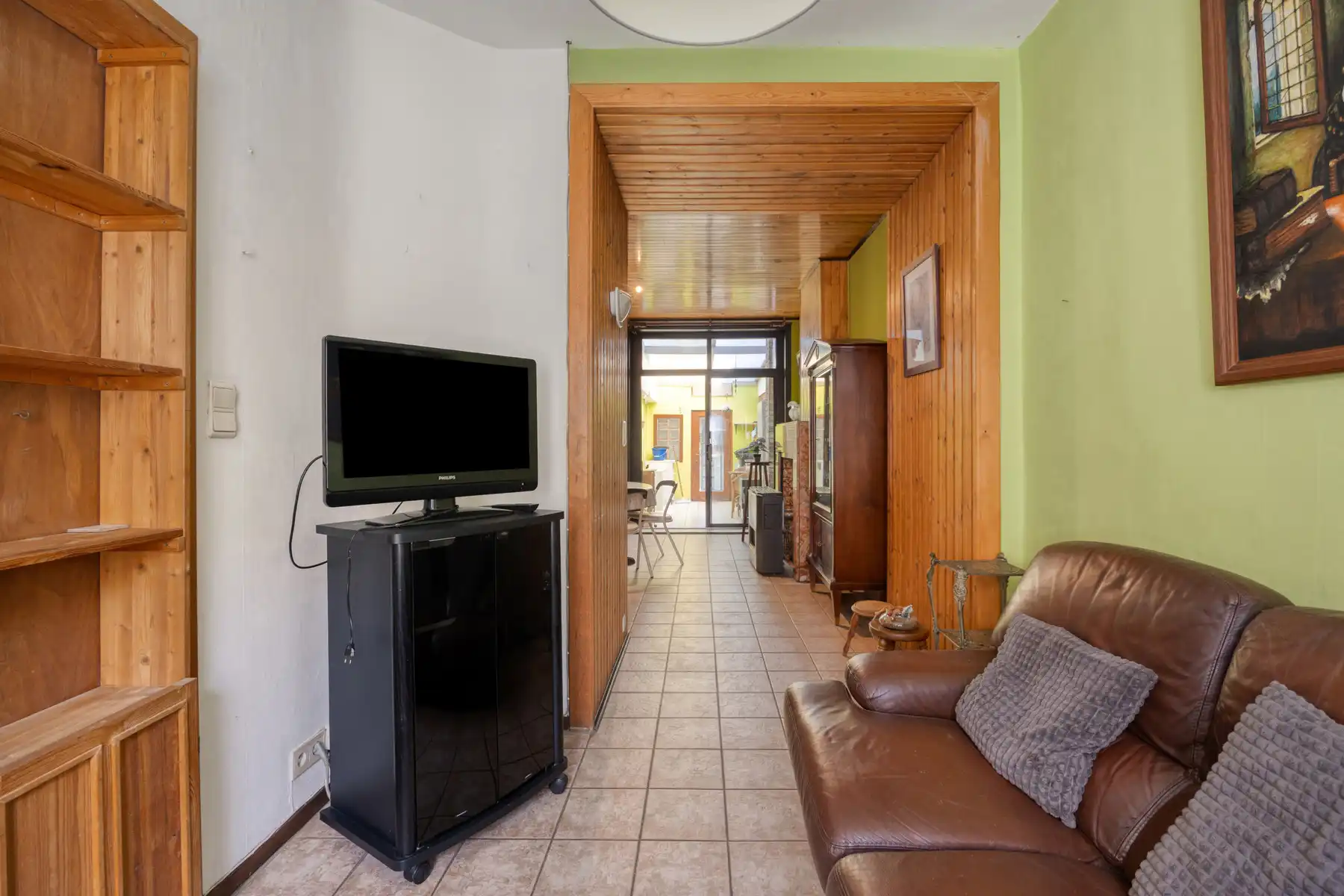 TE KOOP - gesloten bebouwing met 2 slaapkamers en tuin foto 5