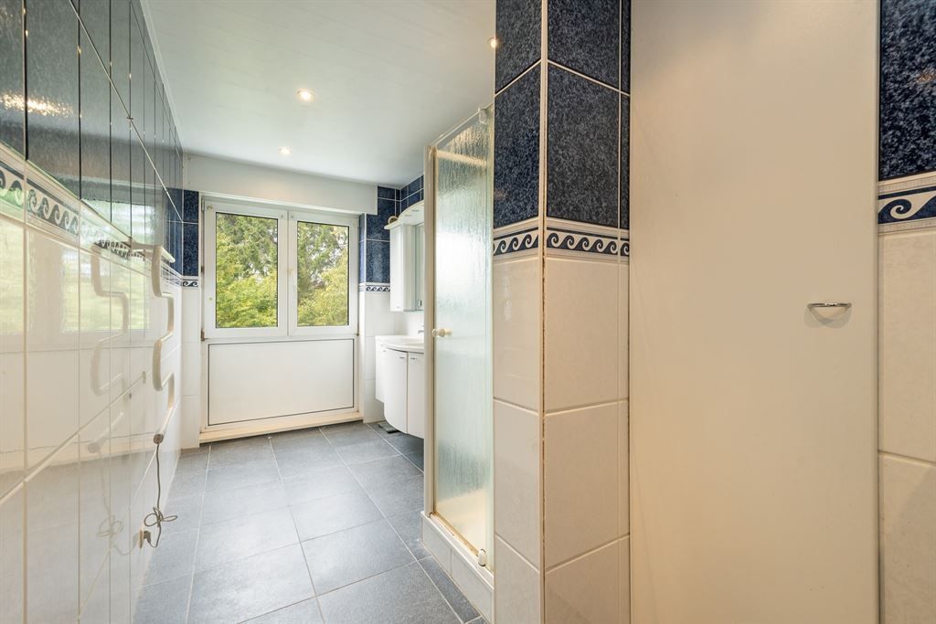 Ruime bel-etage met 3 slpk en gezellige tuin foto 14