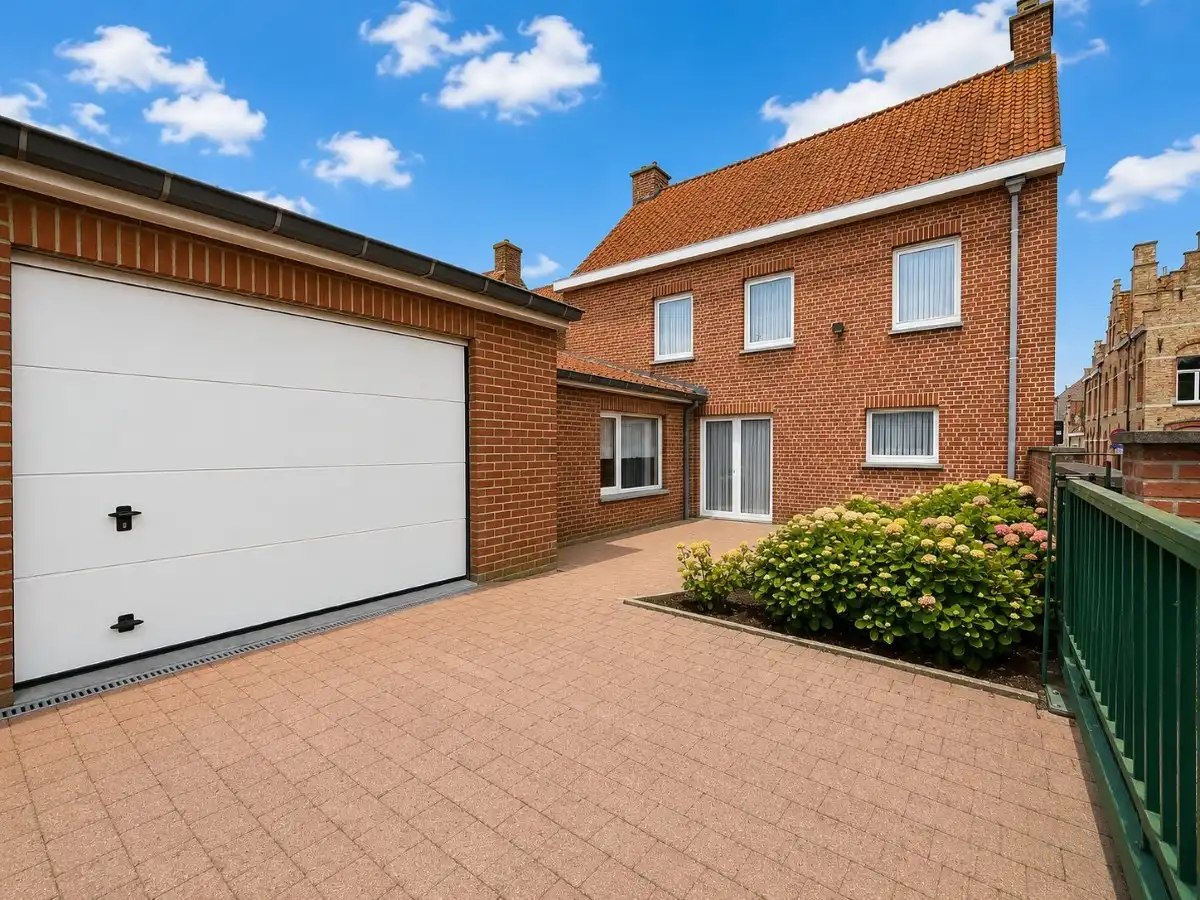 Moorslede - Verzorgde halfopen bebouwing met garage en ruime tuin foto 17