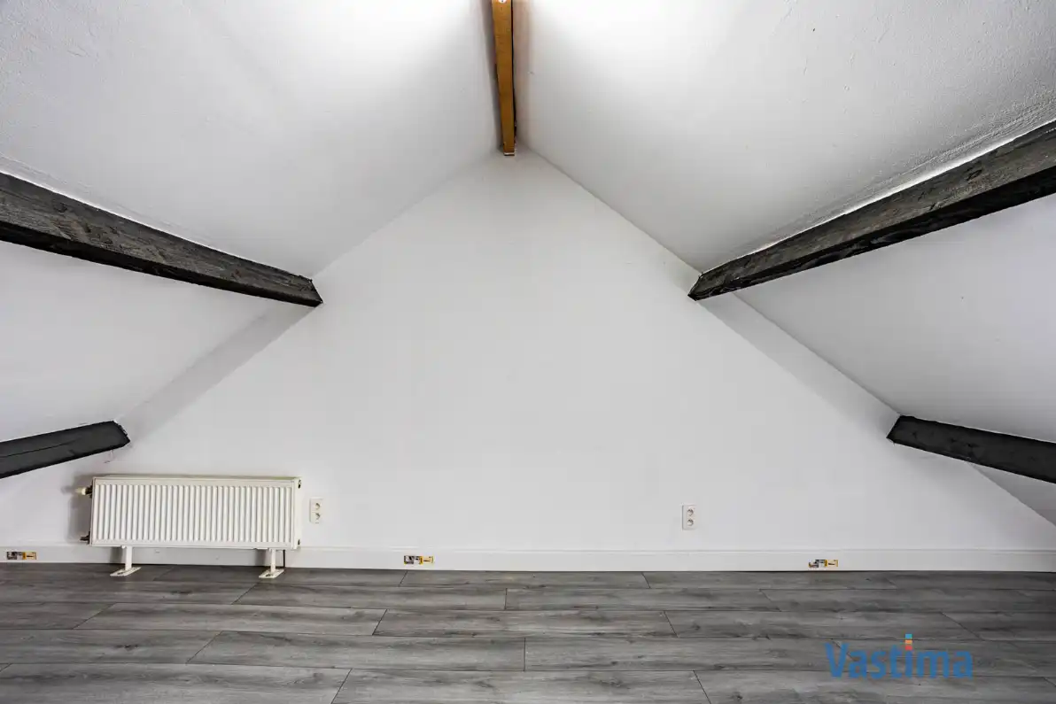 Op te frissen woning met potentieel in Erembodegem foto 19