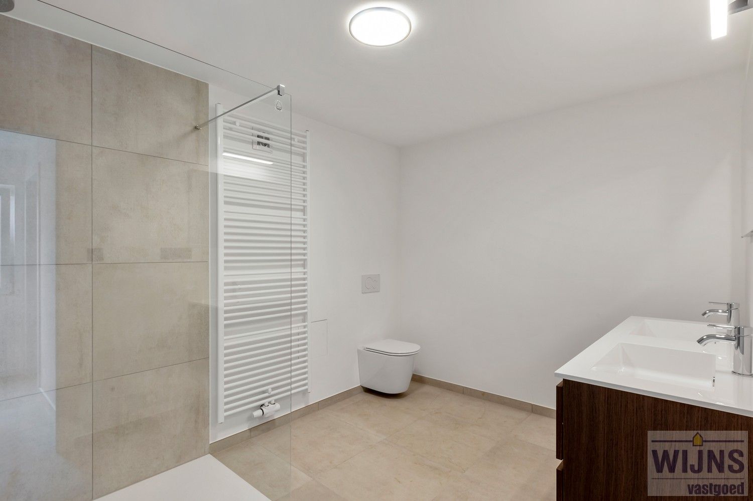 Prachtig gerenoveerde woning met 3 slpkm foto 22