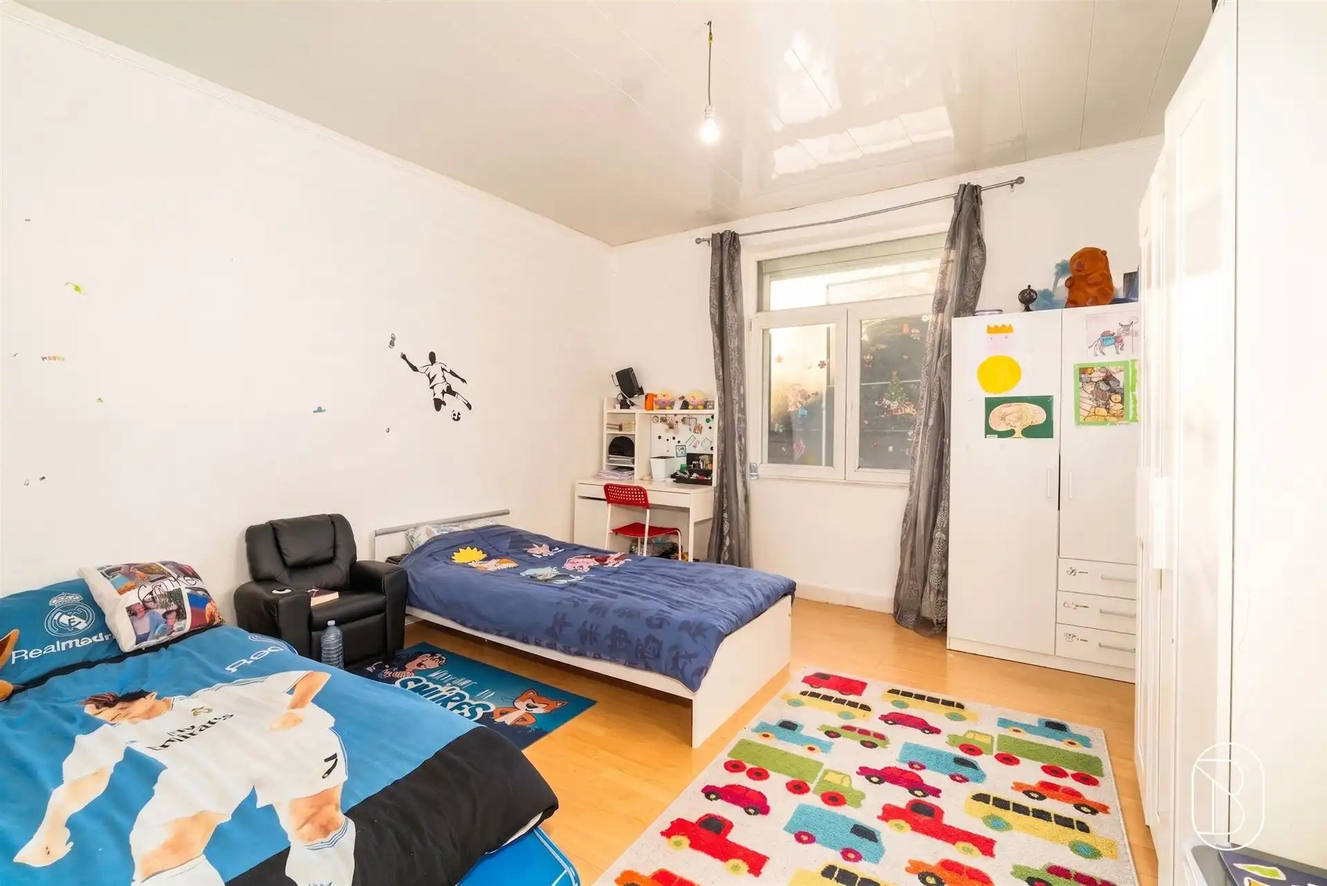 Instapklare woning met 5 slaapkamers en grote garage foto 16