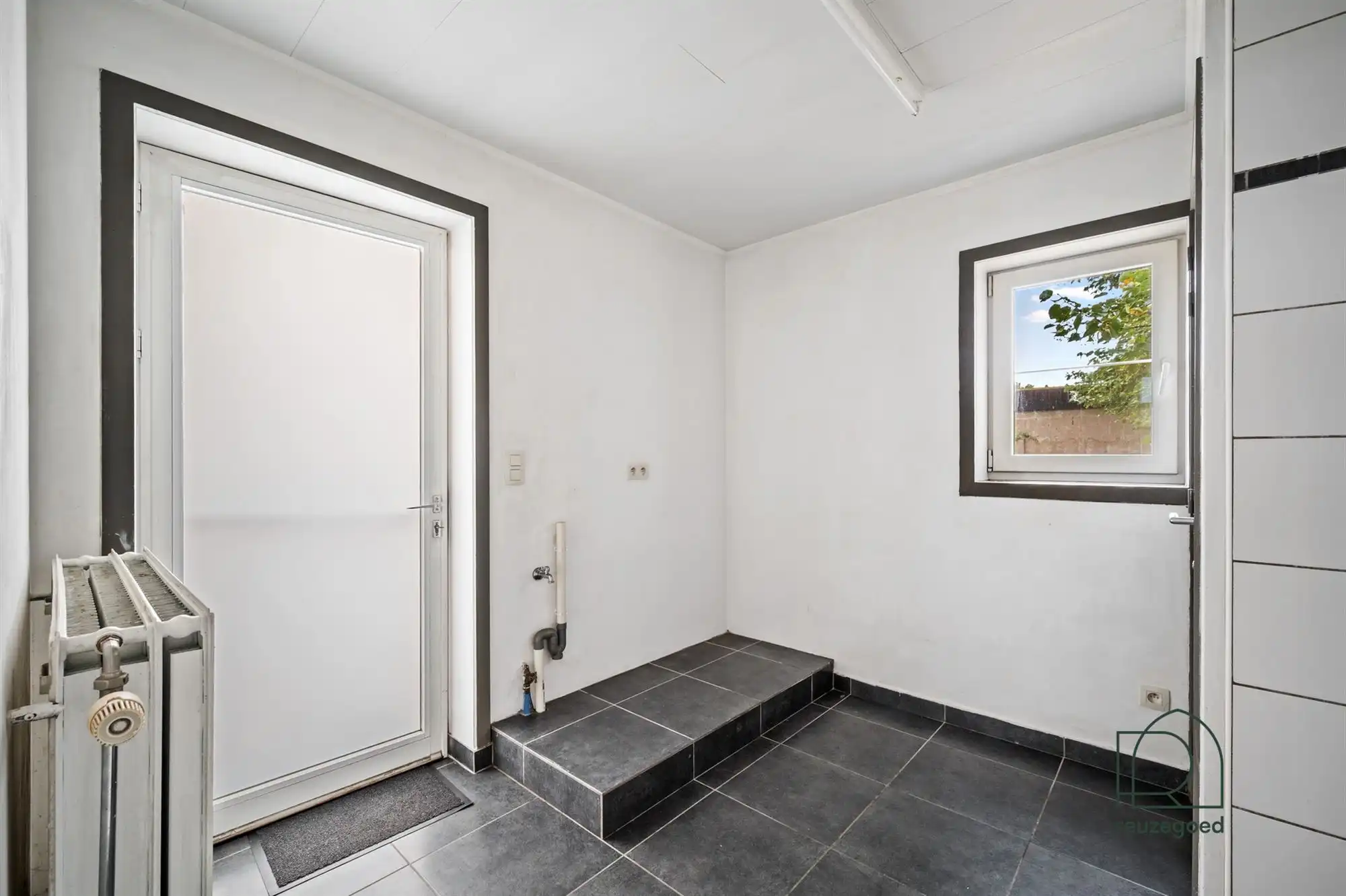 Karaktervolle woning met prachtige renovatiemogelijkheden in hartje Bonheiden foto 10