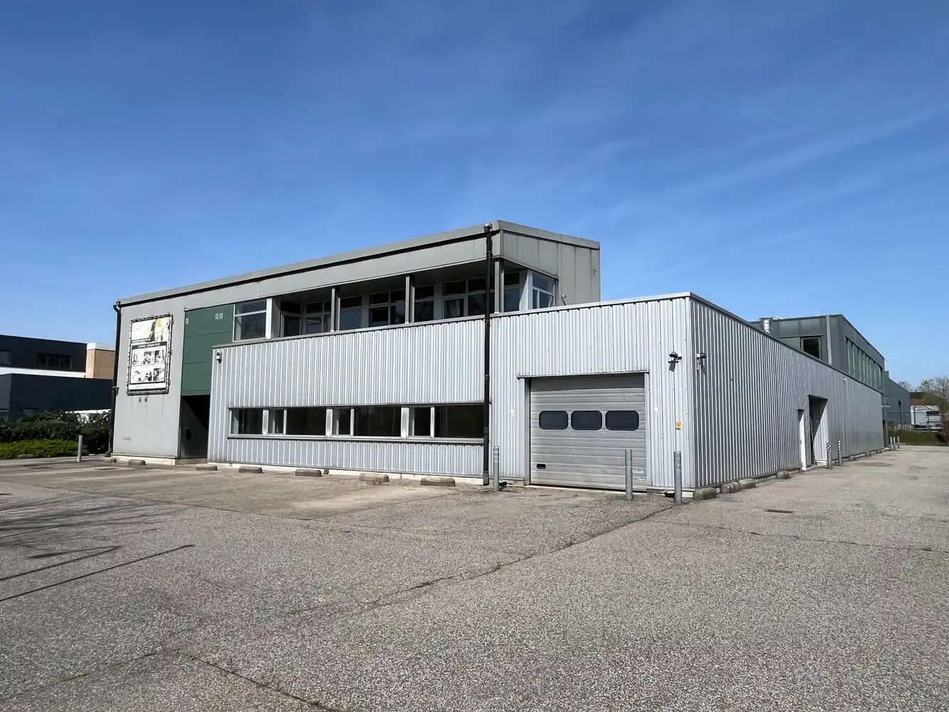 Industrieel-magazijn-logistiek te koop Toekomstlaan 22 - 3600 Genk