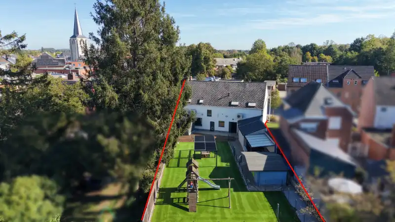 Ruime polyvalente woning van 335m² op 5a84ca foto 2