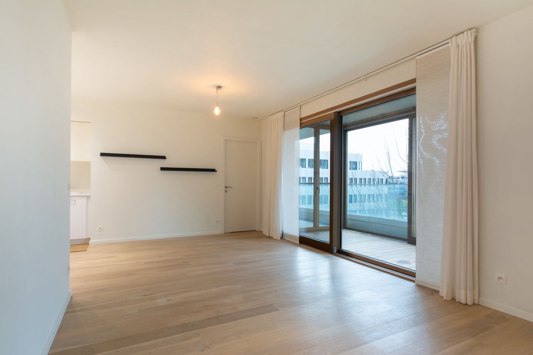 Lichtrijk 1 slpk app. met groot terras foto 3