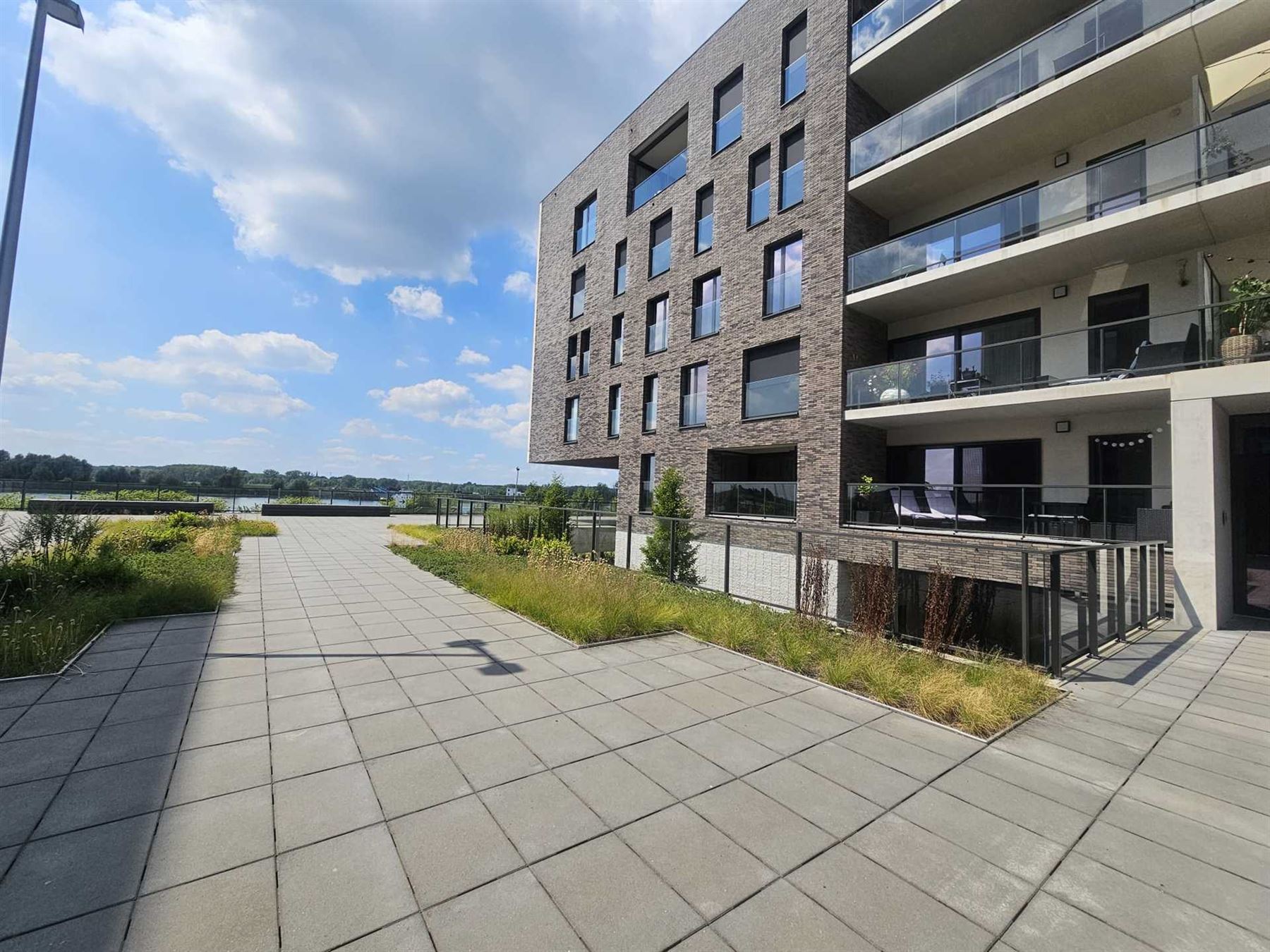 Nieuwbouwappartement aan de Schelde! foto 2