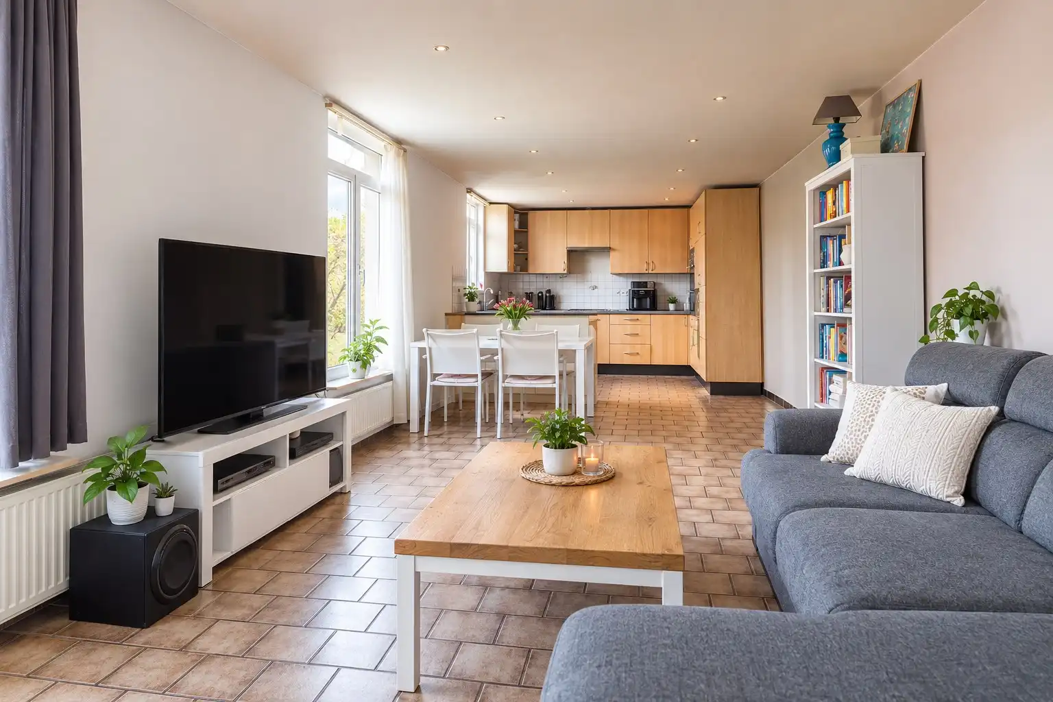 Ruim te renoveren duplex-appartement met 3 slpk en tuin foto 2