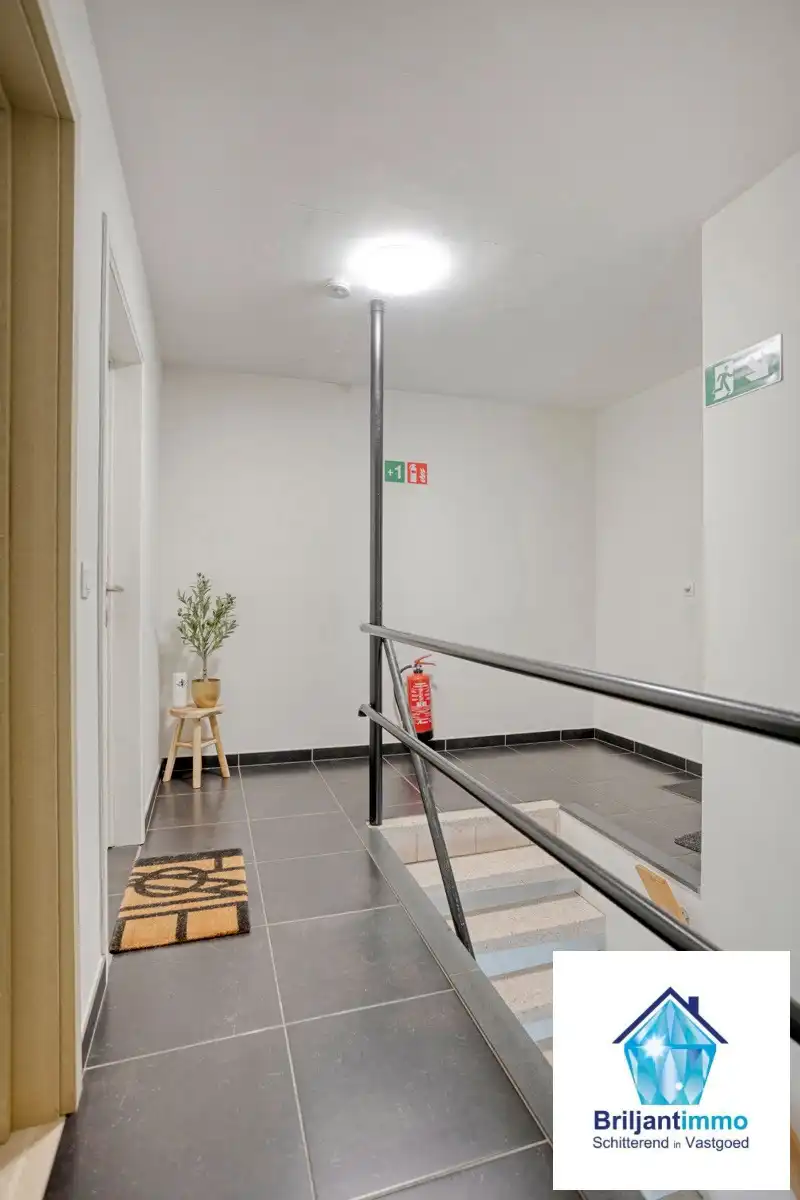 Centraal gelegen duplex APP met 2 slp en staanplaats foto 3