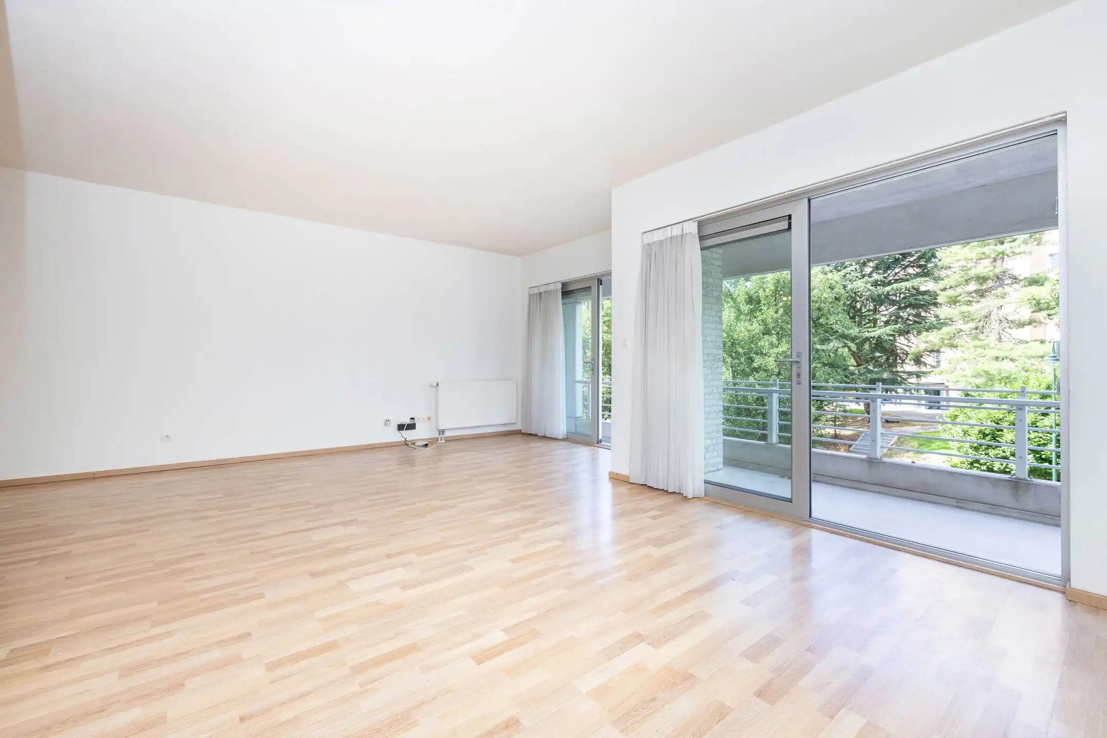 Appartement met 2 slaapkamers + kantoor met terras en P foto 5