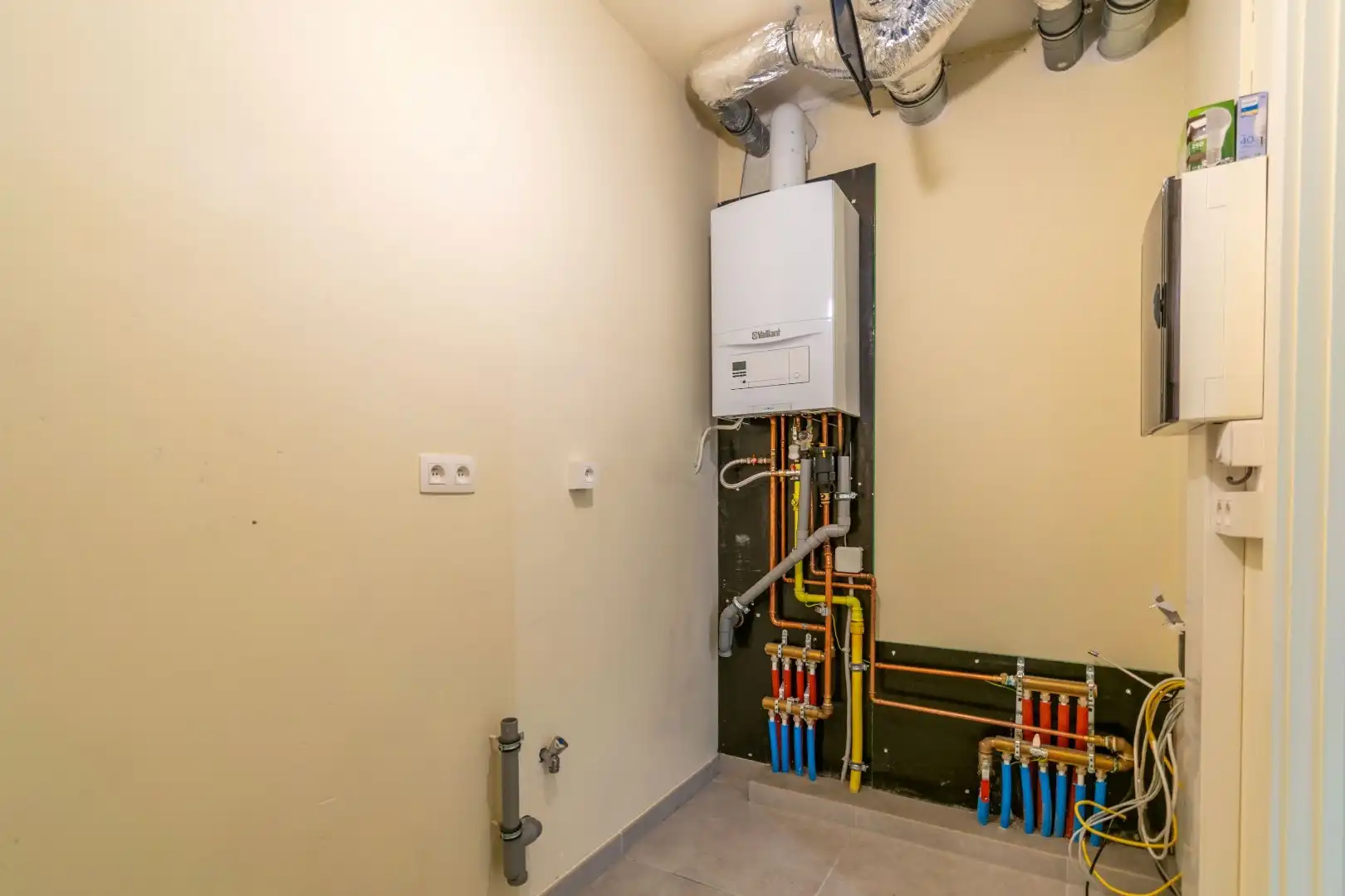 RECENT APPARTEMENT (EPC: A) MET STAANPLAATS ! foto 17