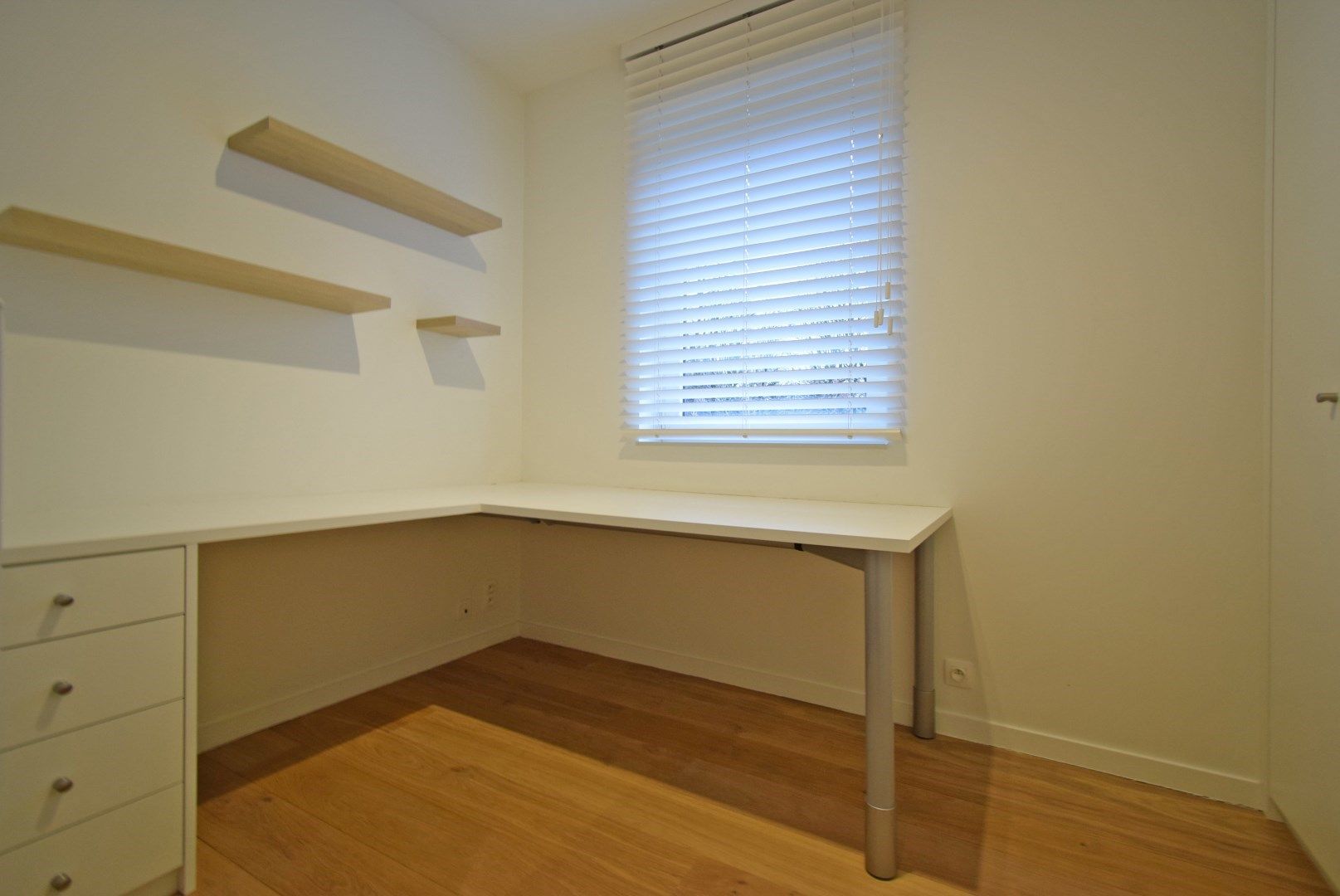 Luxueus afgewerkt hoekappartement te Rumbeke foto 11