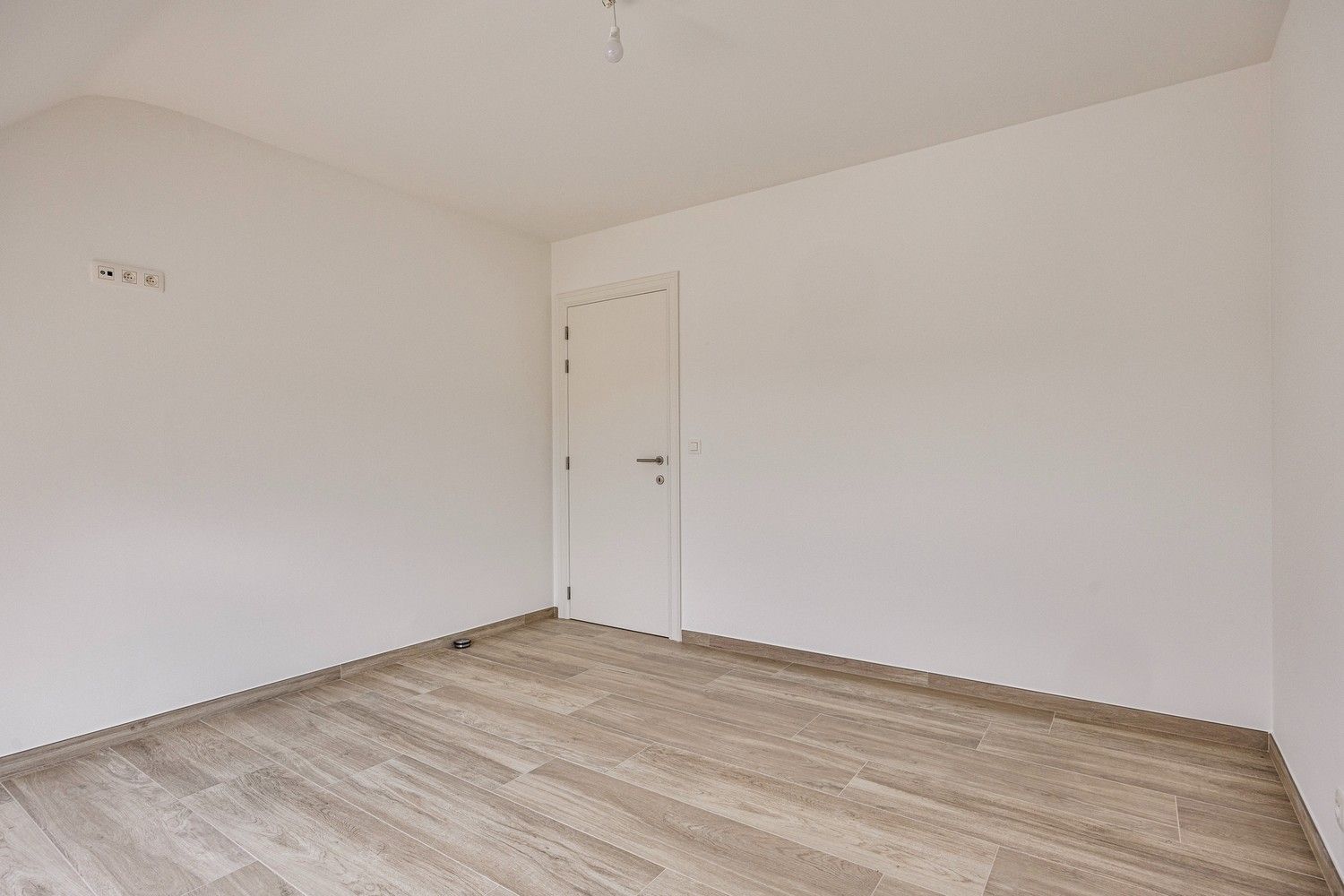 Uniek instapklaar appartement met 2 slaapkamers op TOPlocatie in het Hart van Lanaken foto 19