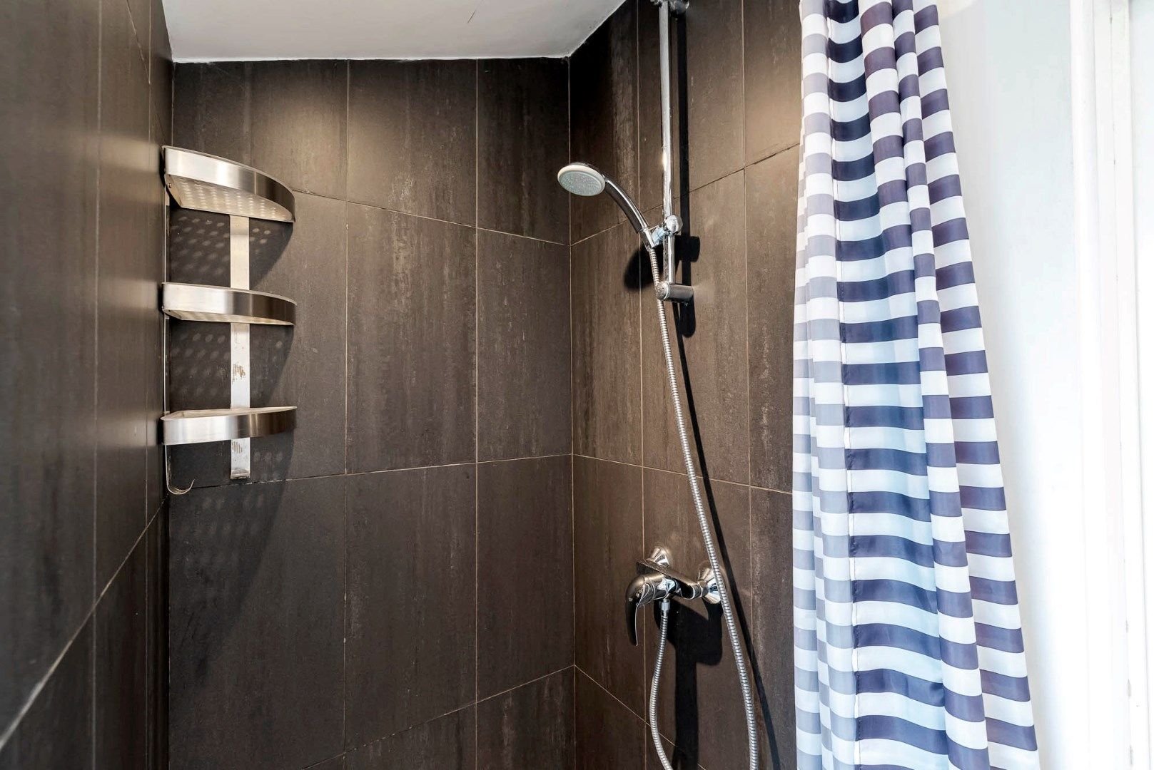 Charmante studio op een zucht van het KMSKA foto 7