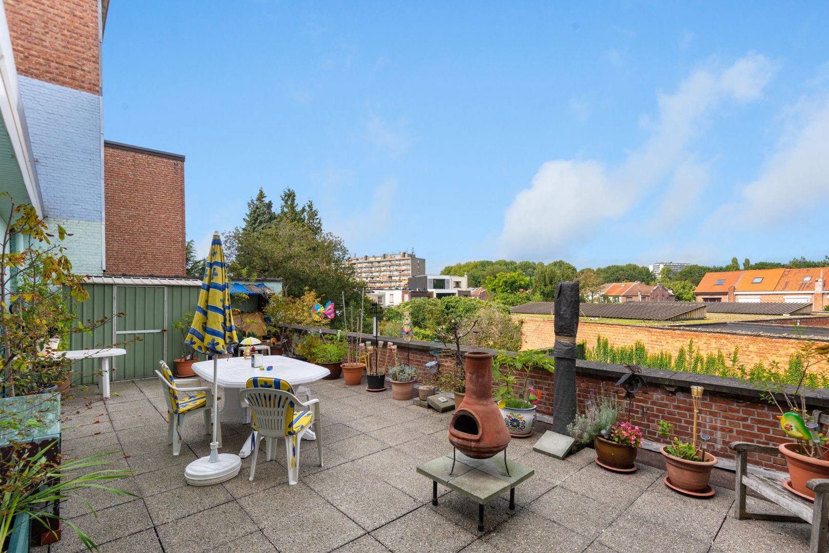 Supergroot appartement met 3 slaapkamers en zeer ruim zonnig terras. foto 17