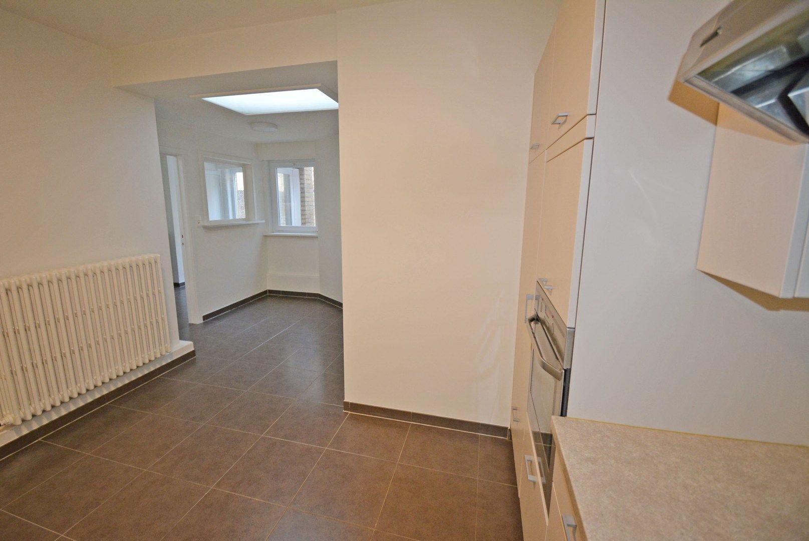 Ruim appartement met 3 slaapkamers in een zijstraat van de Lippenslaan. foto 14