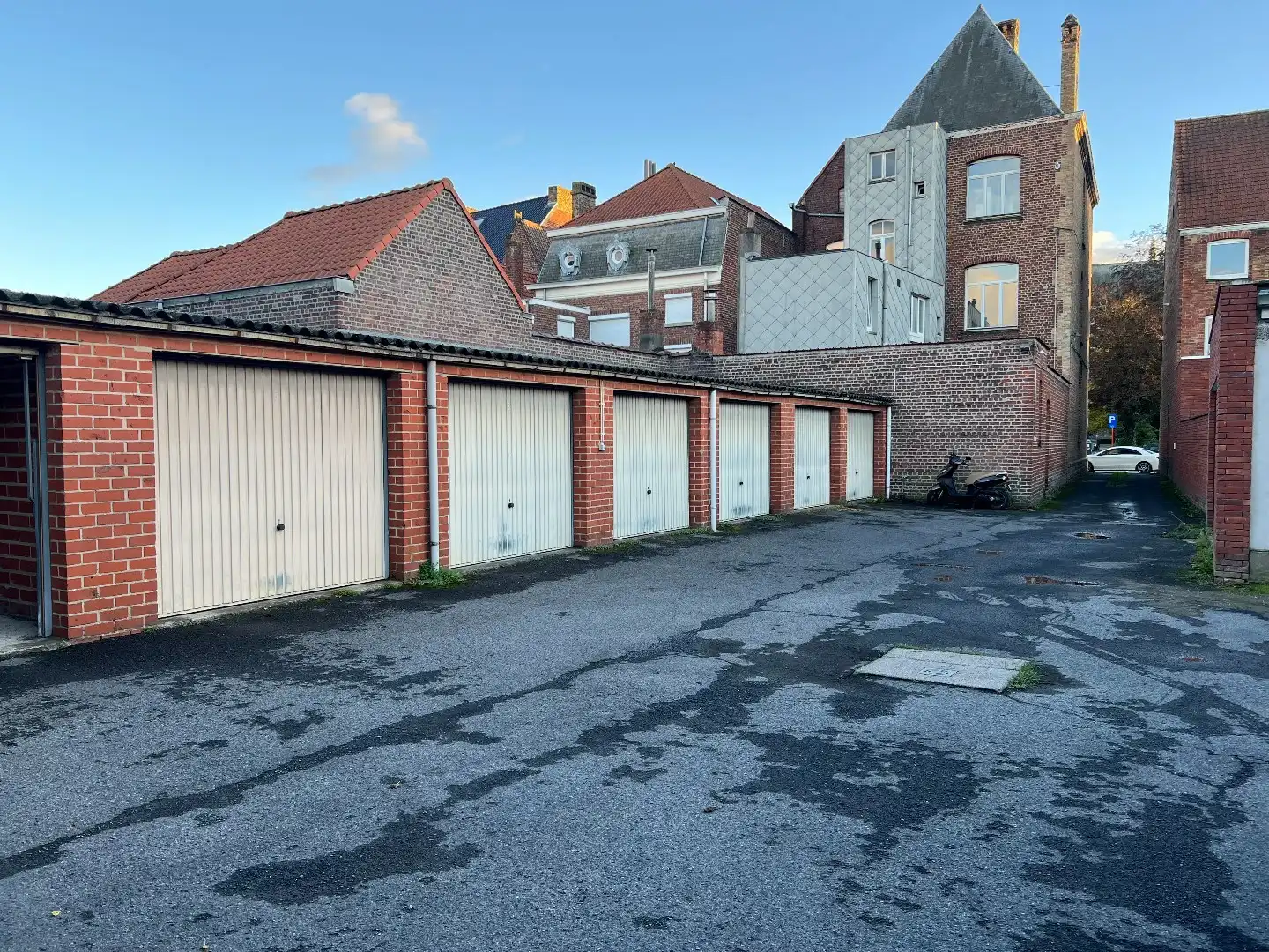 Garagebox in centrum Ieper foto 6