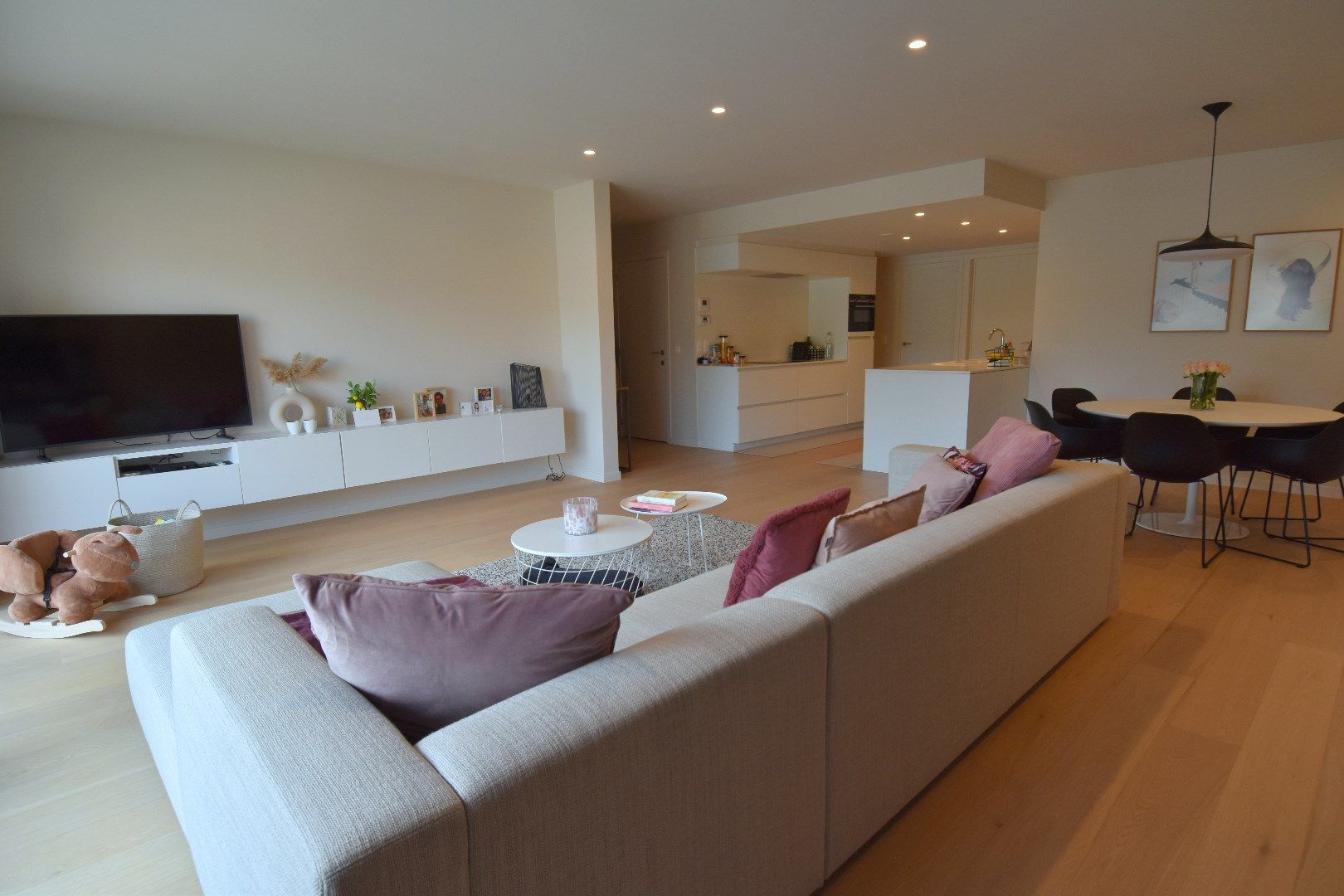 Prachtig appartement met 2 slaapkamers in Wevelgem foto {{pictureIndex}}