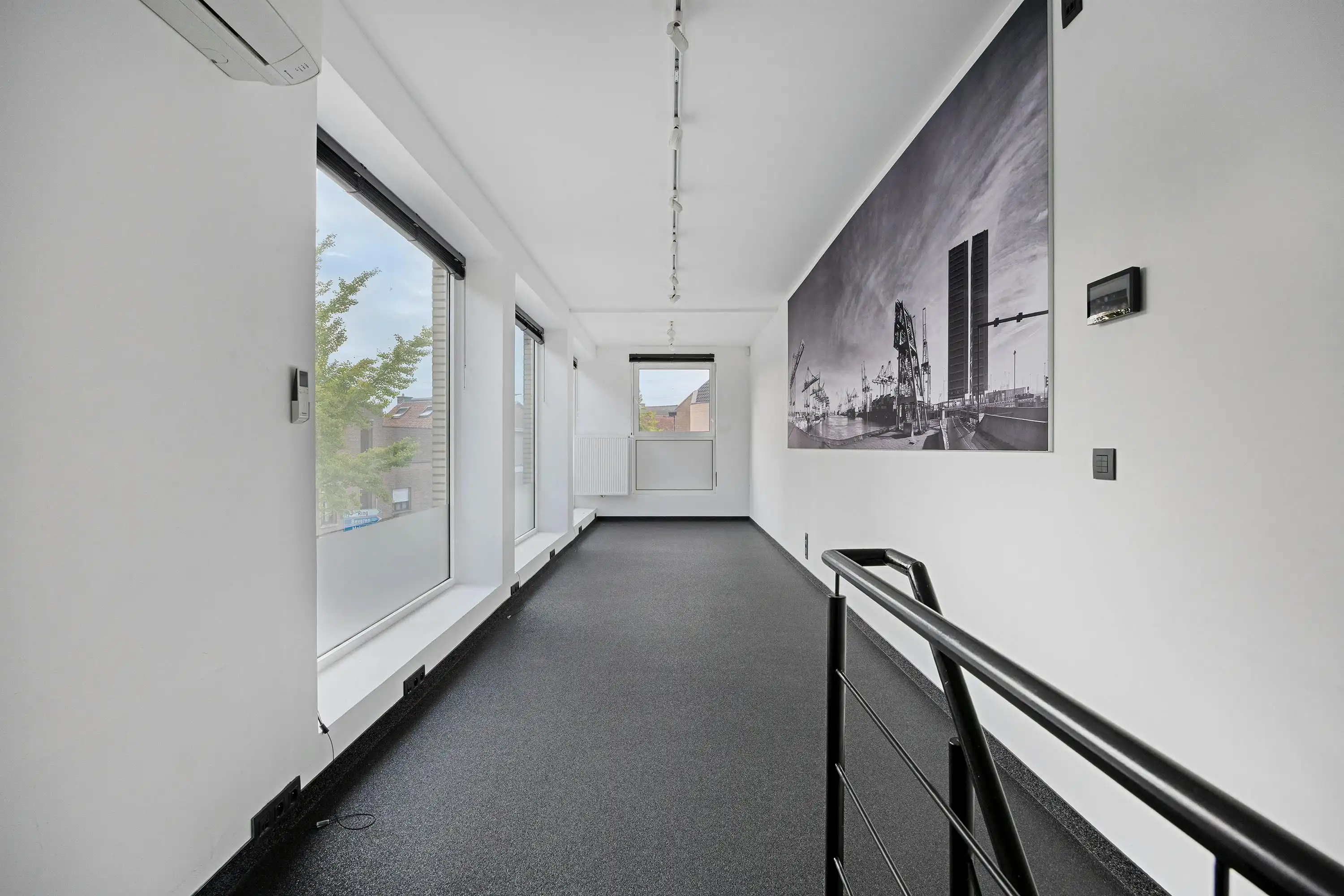 Veelzijdig eigendom met ruime woning, handelspand en magazijn foto 37