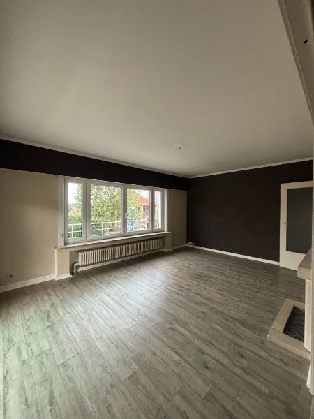 Rustig gelegen 2 slaapkamer hoekappartement te huur foto 2