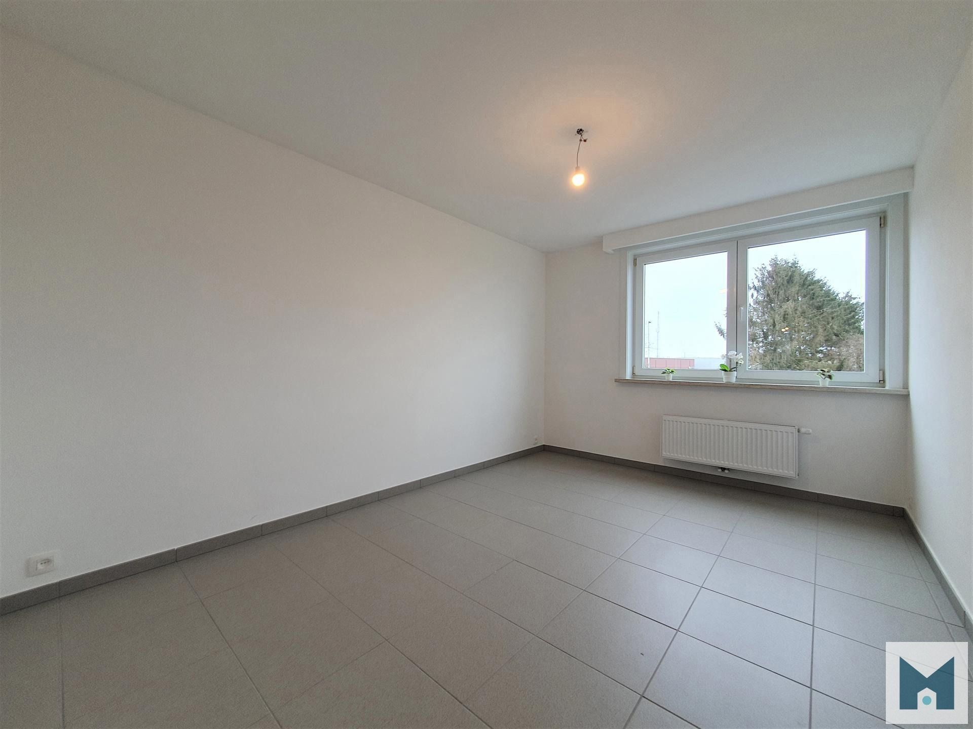 Ruim, modern appartement met 3 slpks te Buggenhout! foto 14