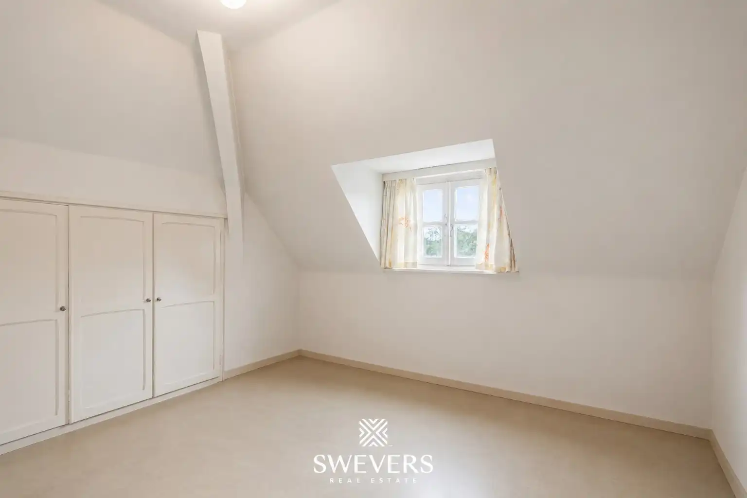 Unieke renovatiekans: ingenieurswoning met 5 slpk op ruim perceel in het hart van Beringen foto 32