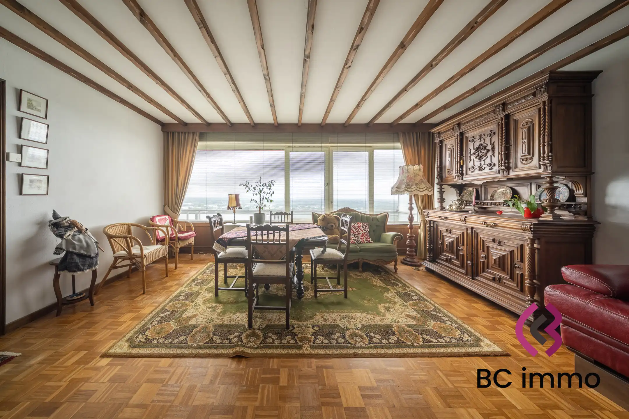 2 slaapkamer appartement met panoramisch uitzicht op toplocatie foto 2