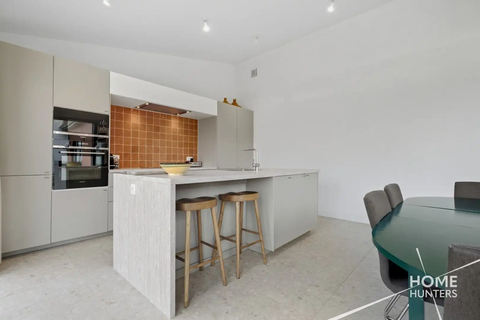 Karaktervolle landelijke woning,volledig vernieuwd en klaar voor de laatste persoonlijke afwerking foto 21