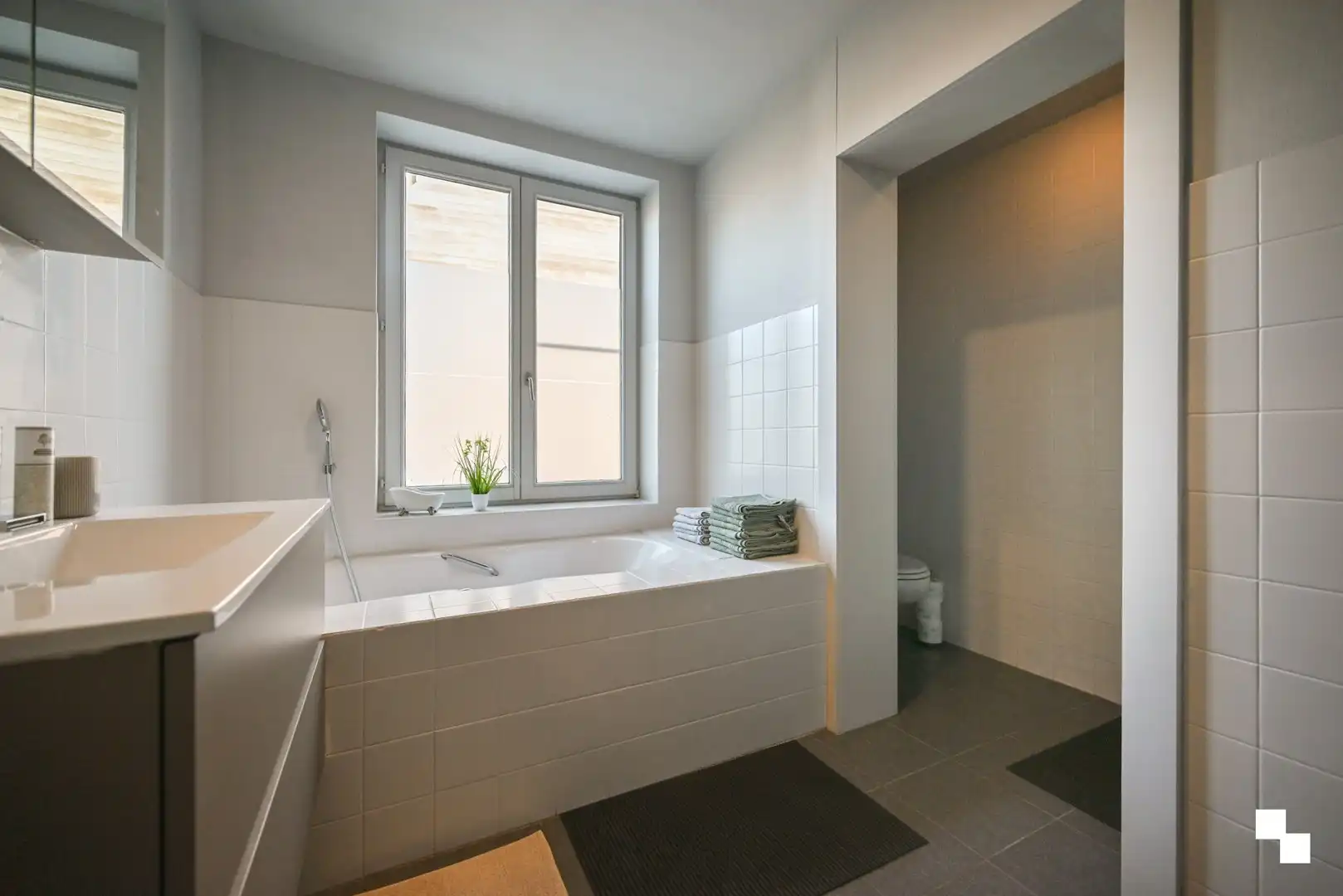 Karaktervolle woning met handelsruimte nabij het centrum van Izegem foto 28