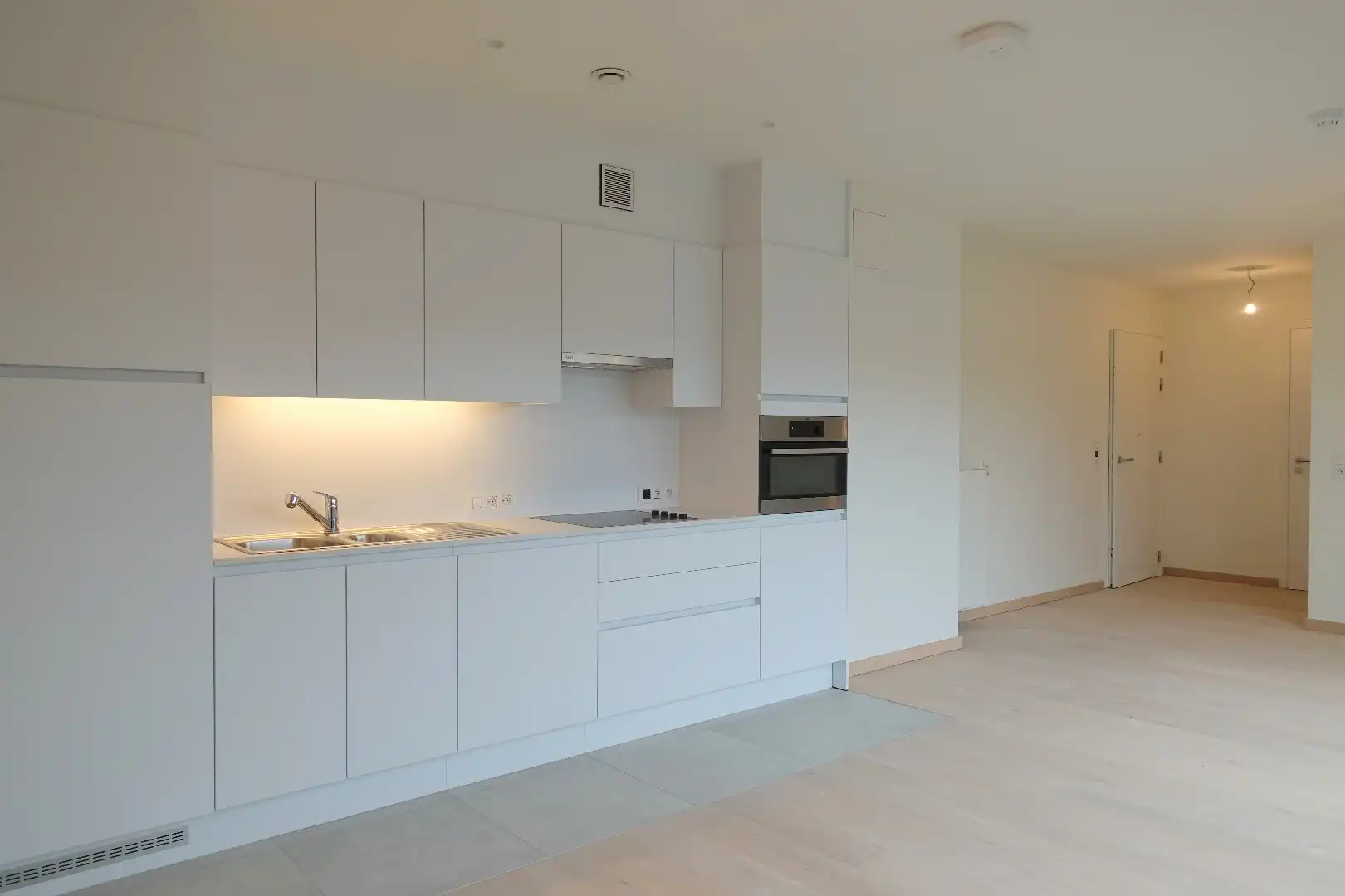 Zorgeloos wonen in stijl: instapklare serviceflat in Residentie Stuyvenberg foto 3