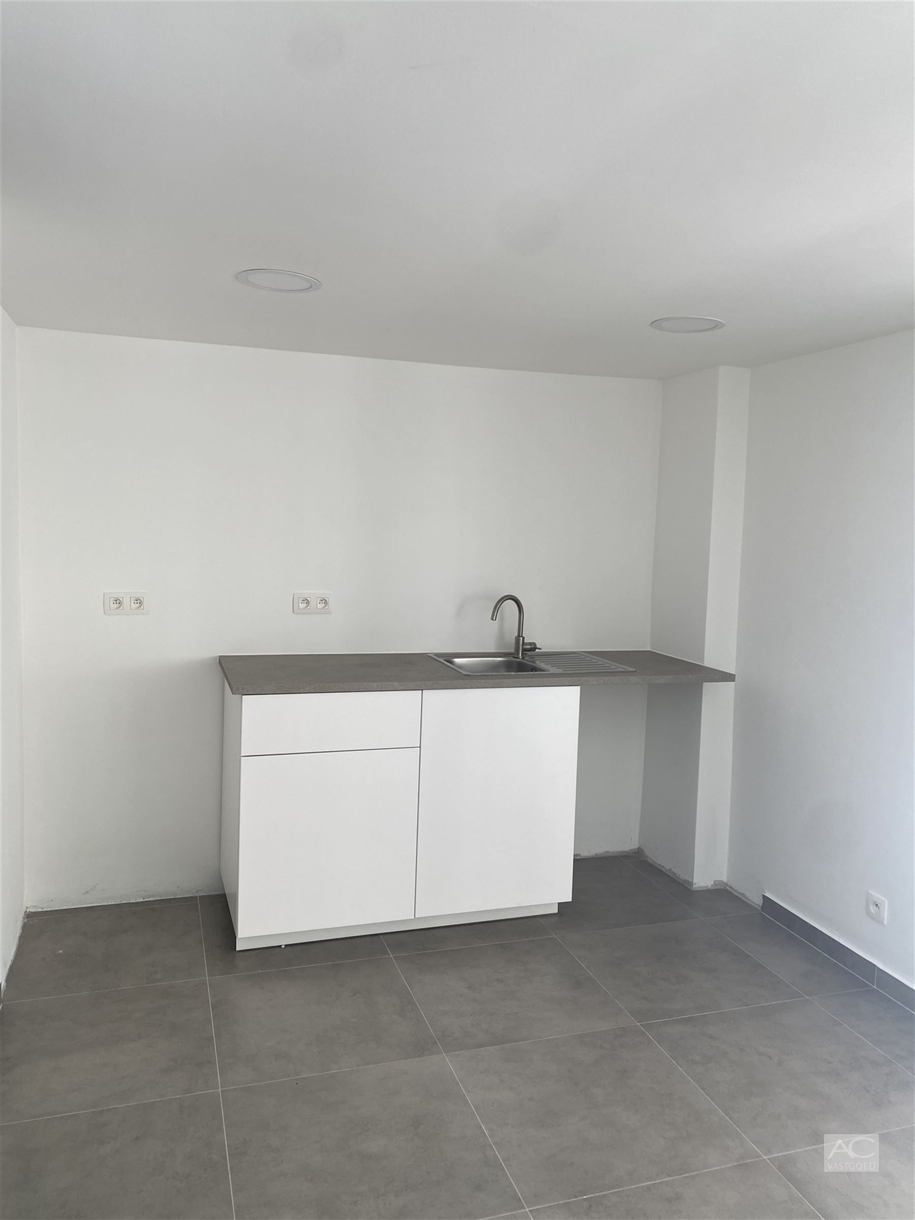 Commercieel handelspand in hartje Sint-Niklaas foto 9